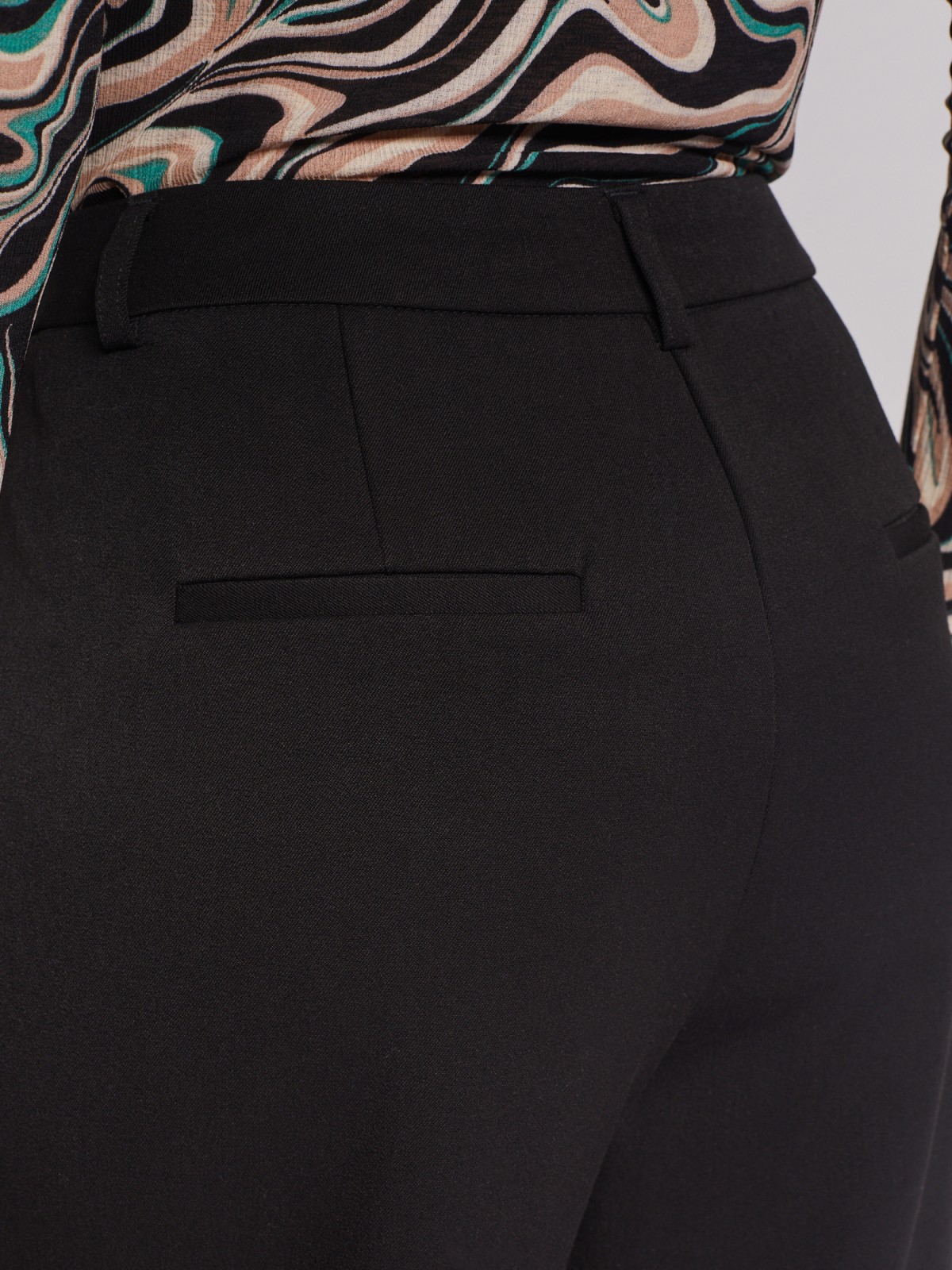 Брюки фасона Carrot