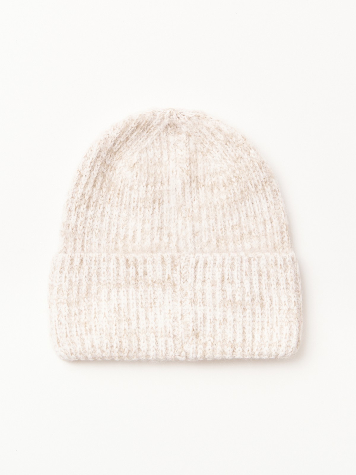 Вязаная шапка-бини с шерстью