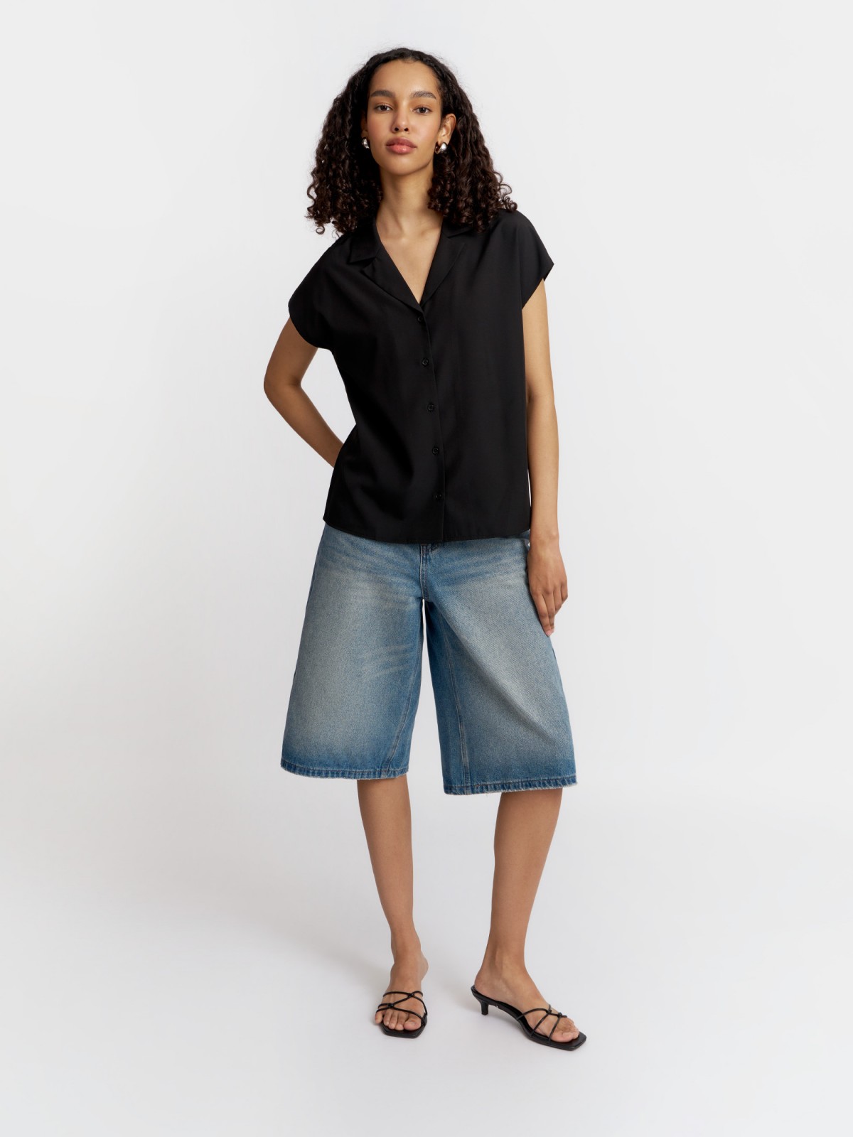 Брюки джинсовые короткие