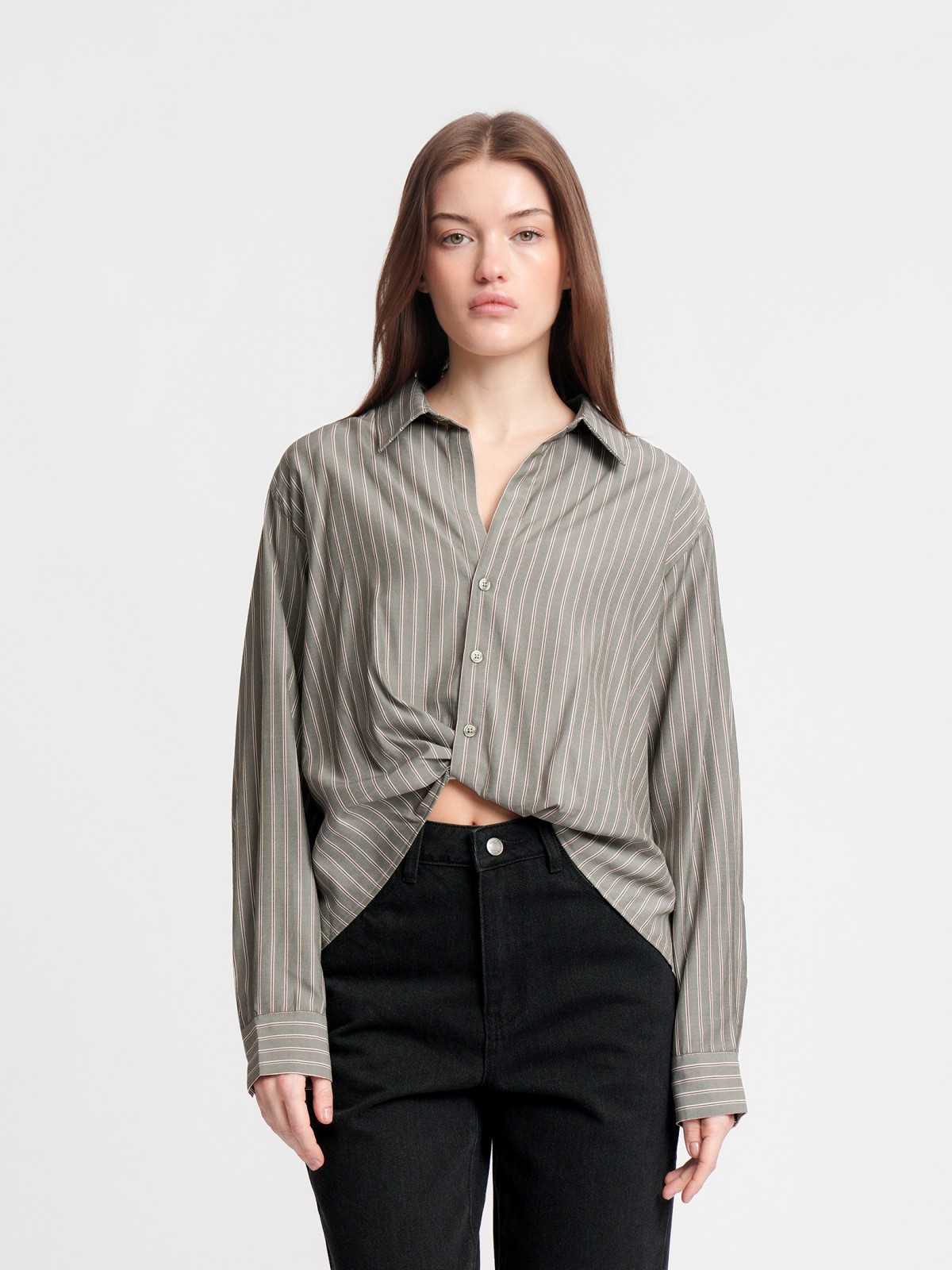 Блузка с  длинными рукавами