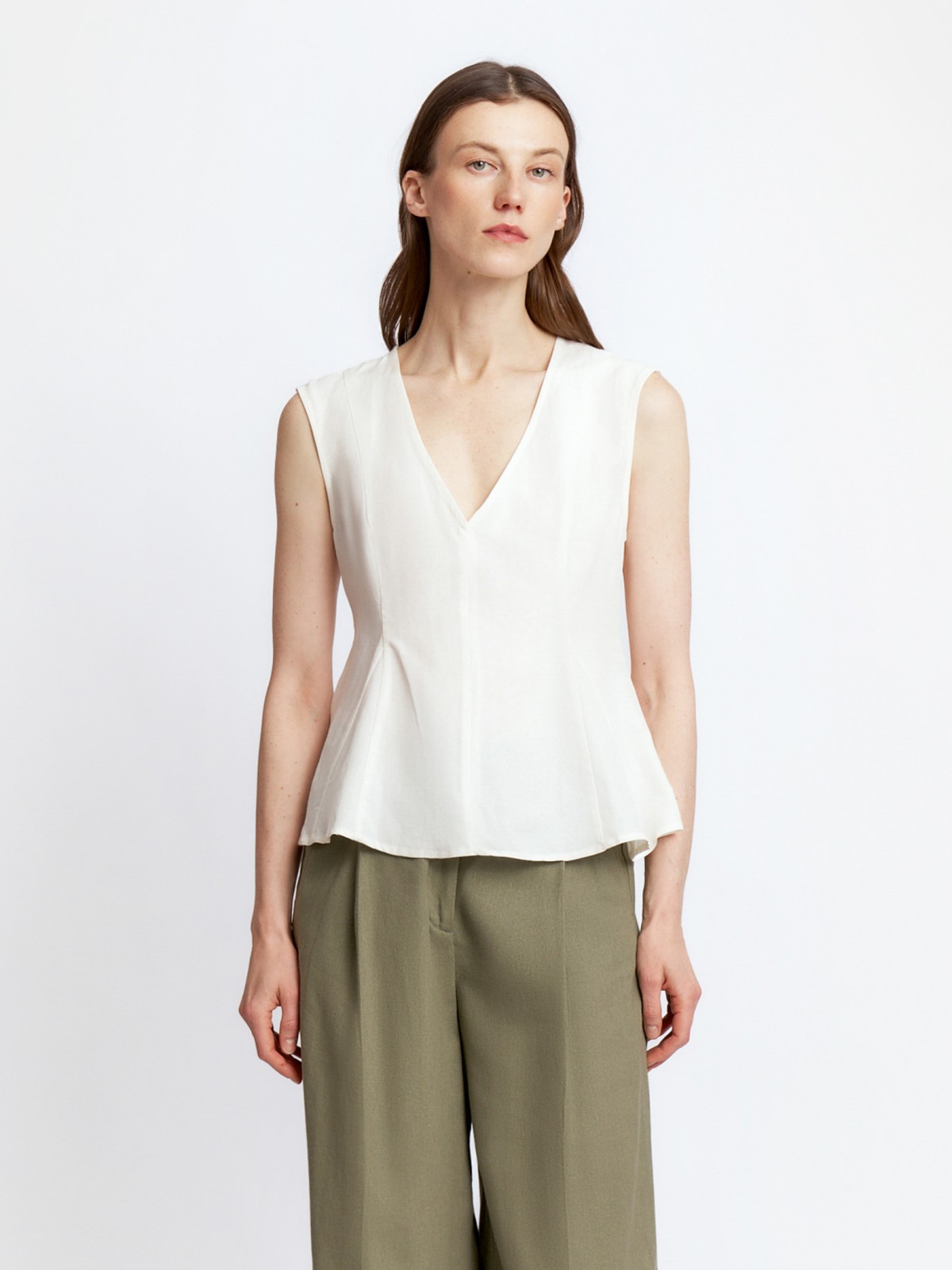 Блузка без рукавов