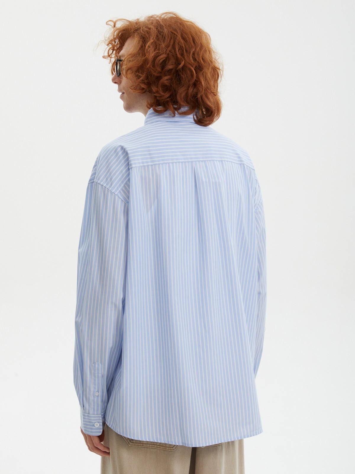 Офисная рубашка прямого силуэта с узором в полоску