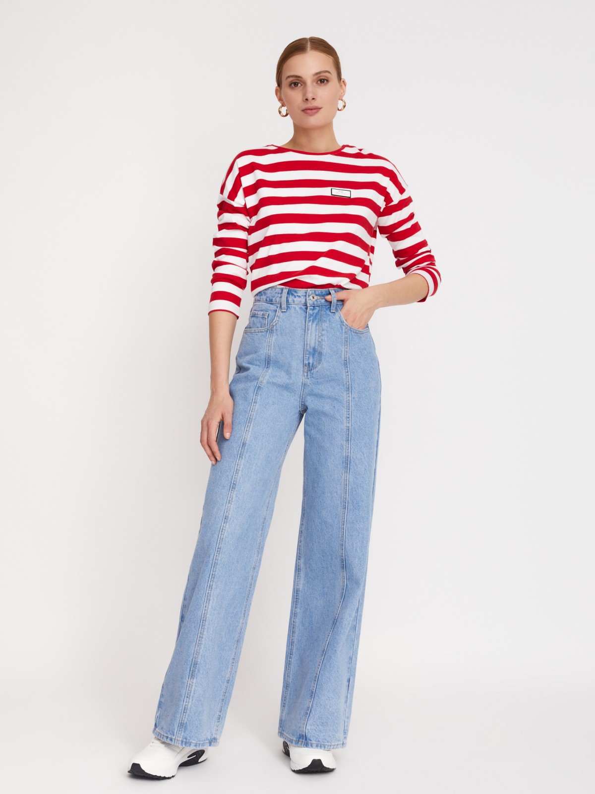 Джинсы силуэта Wide