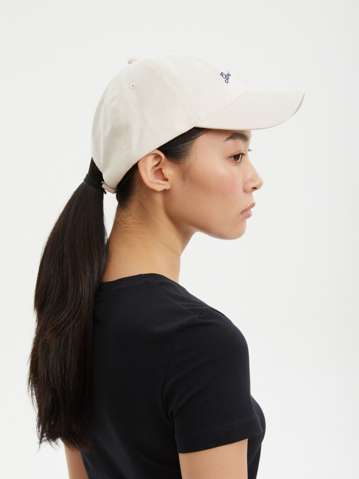 Бейсболка из хлопка с полукруглым козырьком