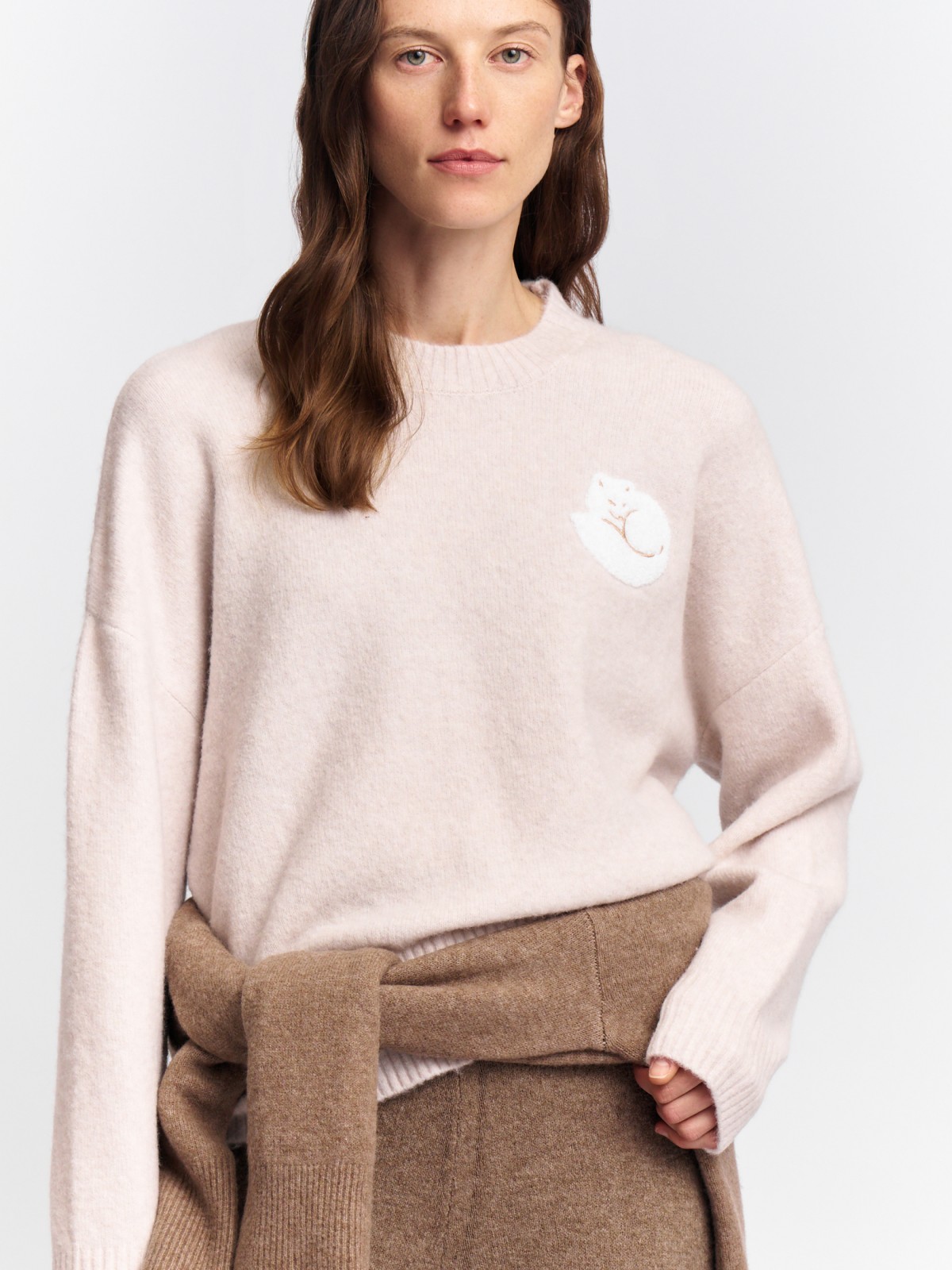 Вязаный джемпер с вышивкой