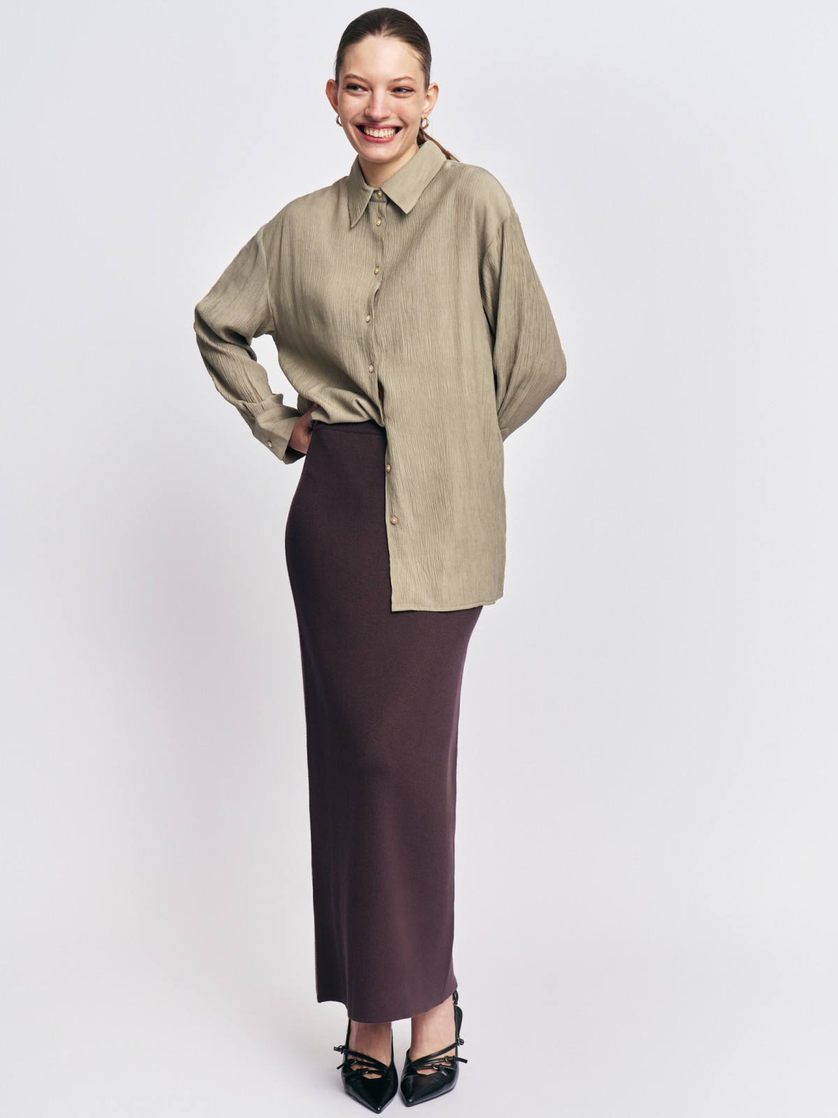 Трикотажная прямая юбка макси с разрезом