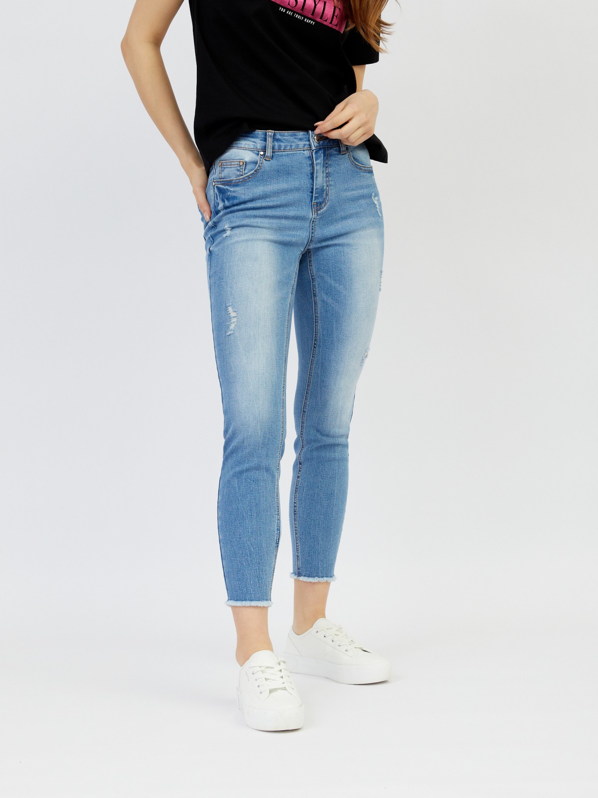 Джинсы силуэта Skinny