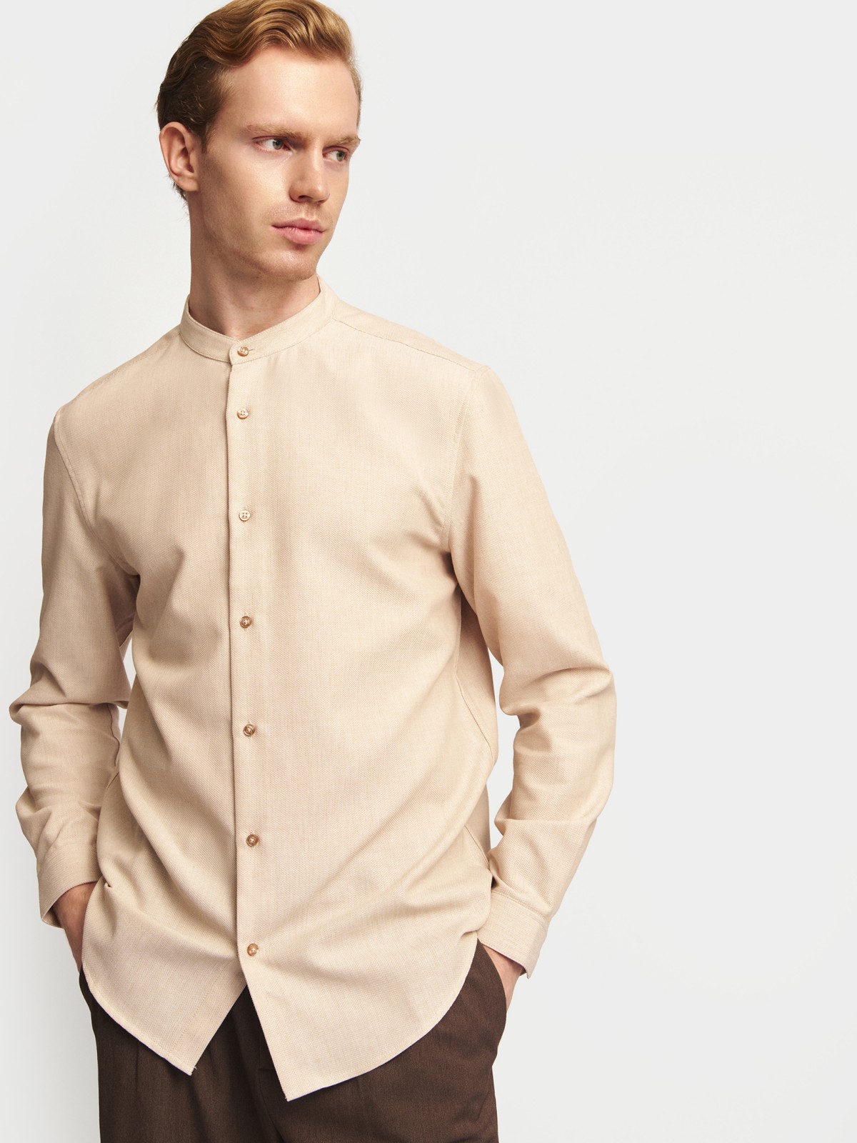 Офисная рубашка с воротником-стойкой и длинным рукавом