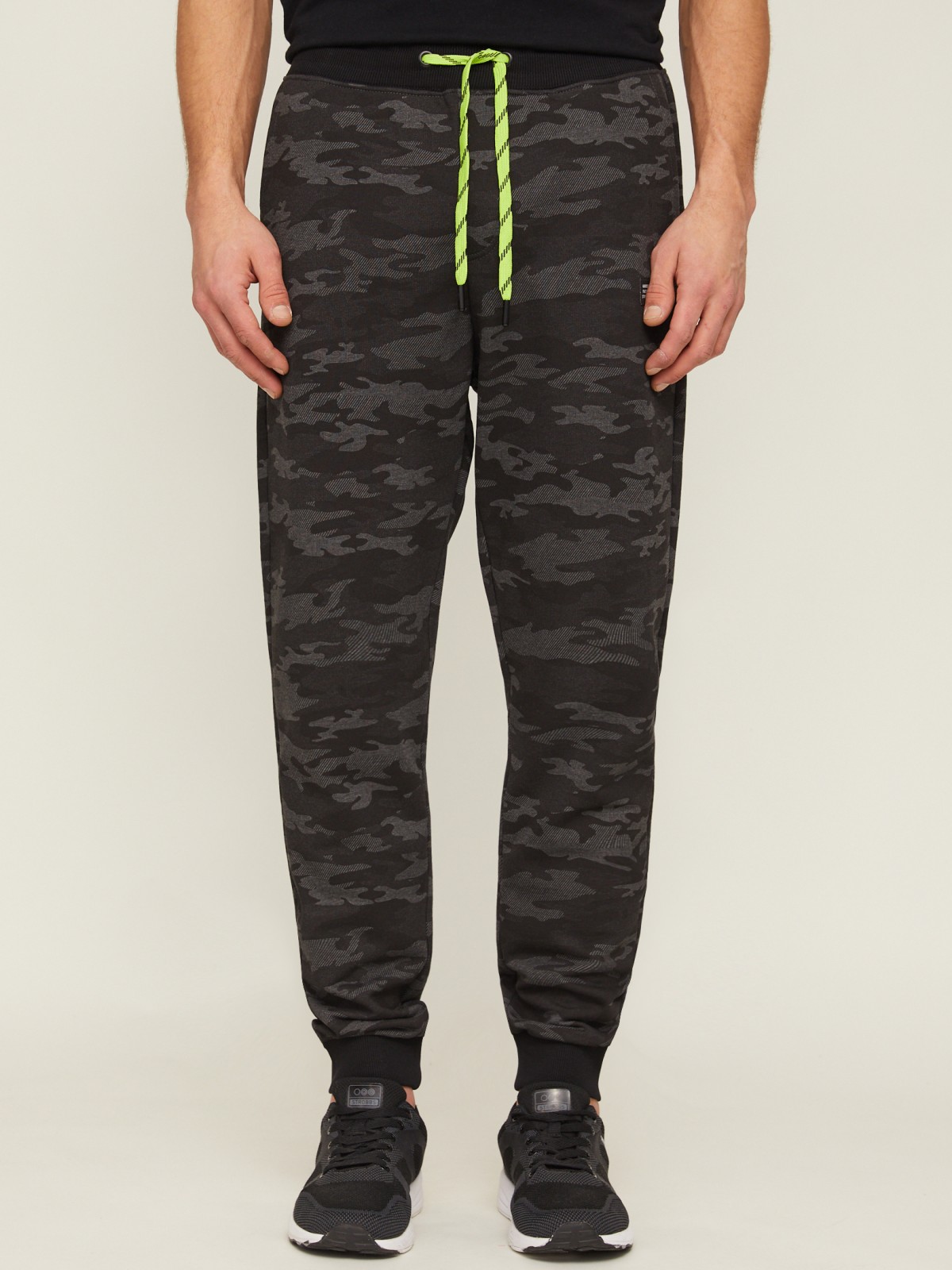 Трикотажные брюки-джоггеры с камуфляжным принтом zolla 21313761U033, цвет темно-серый, размер M - фото 2