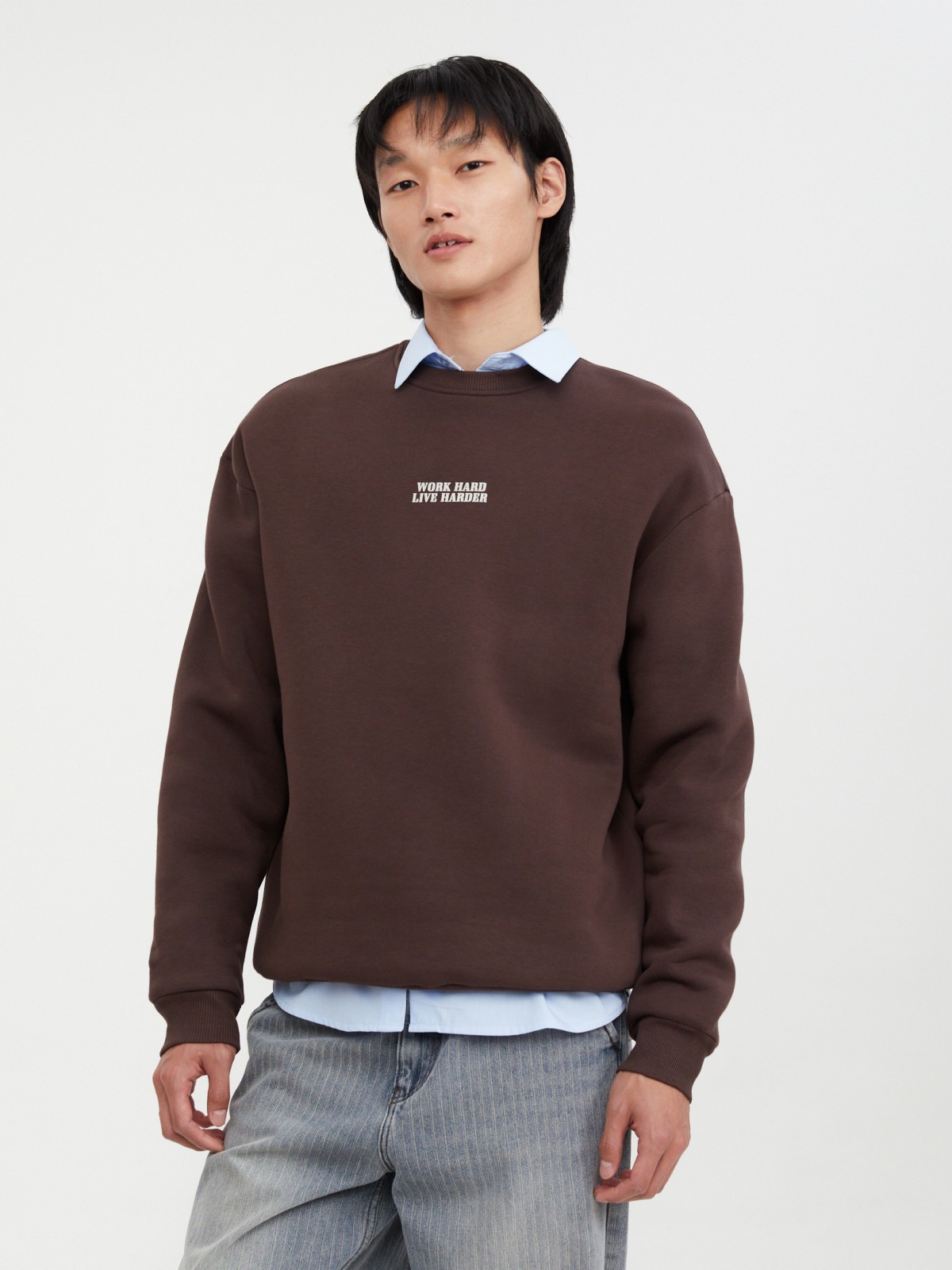 Трикотажный свитшот с принтом-надписью на спине