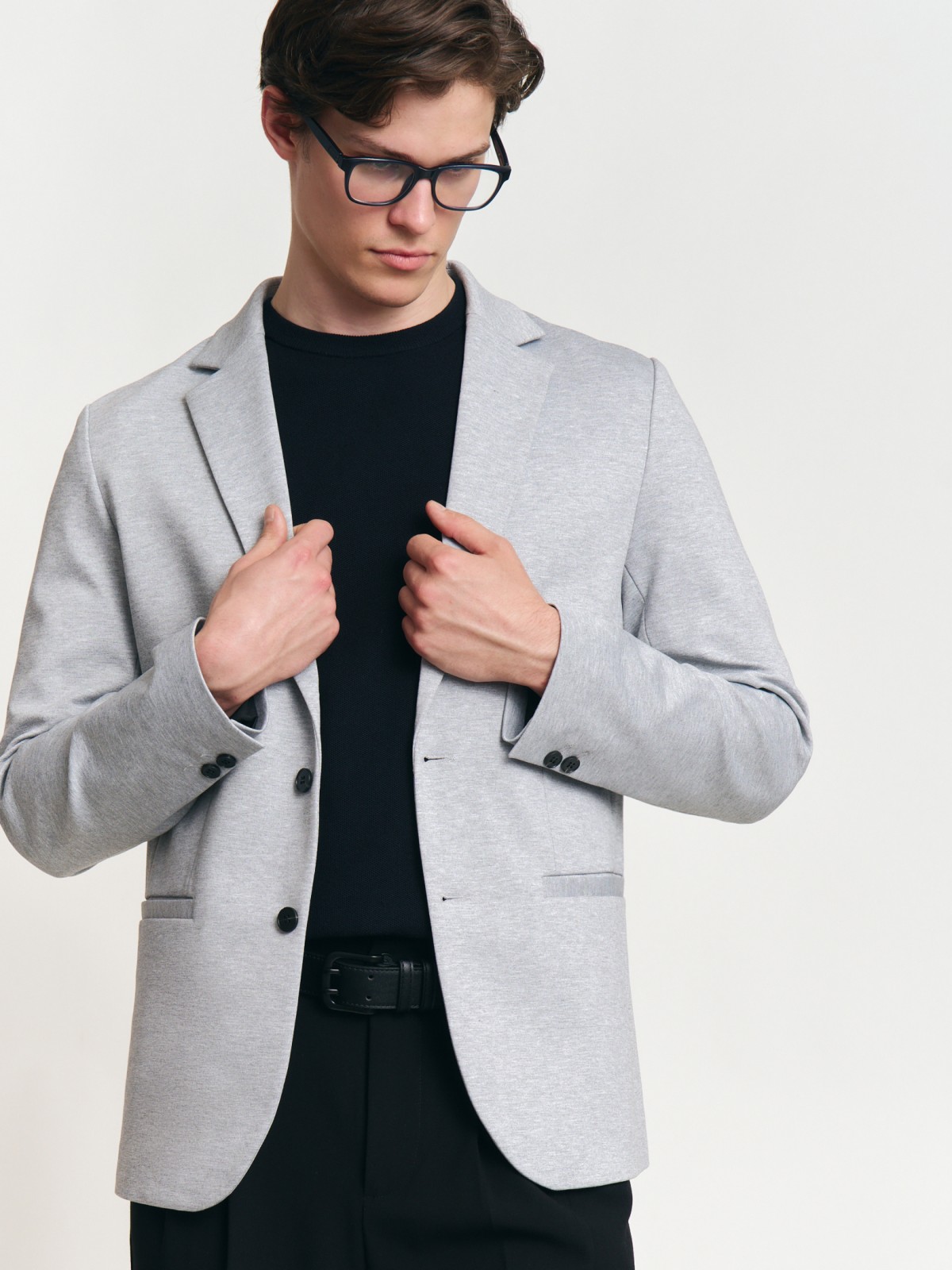 Пиджак однобортный на пуговицах