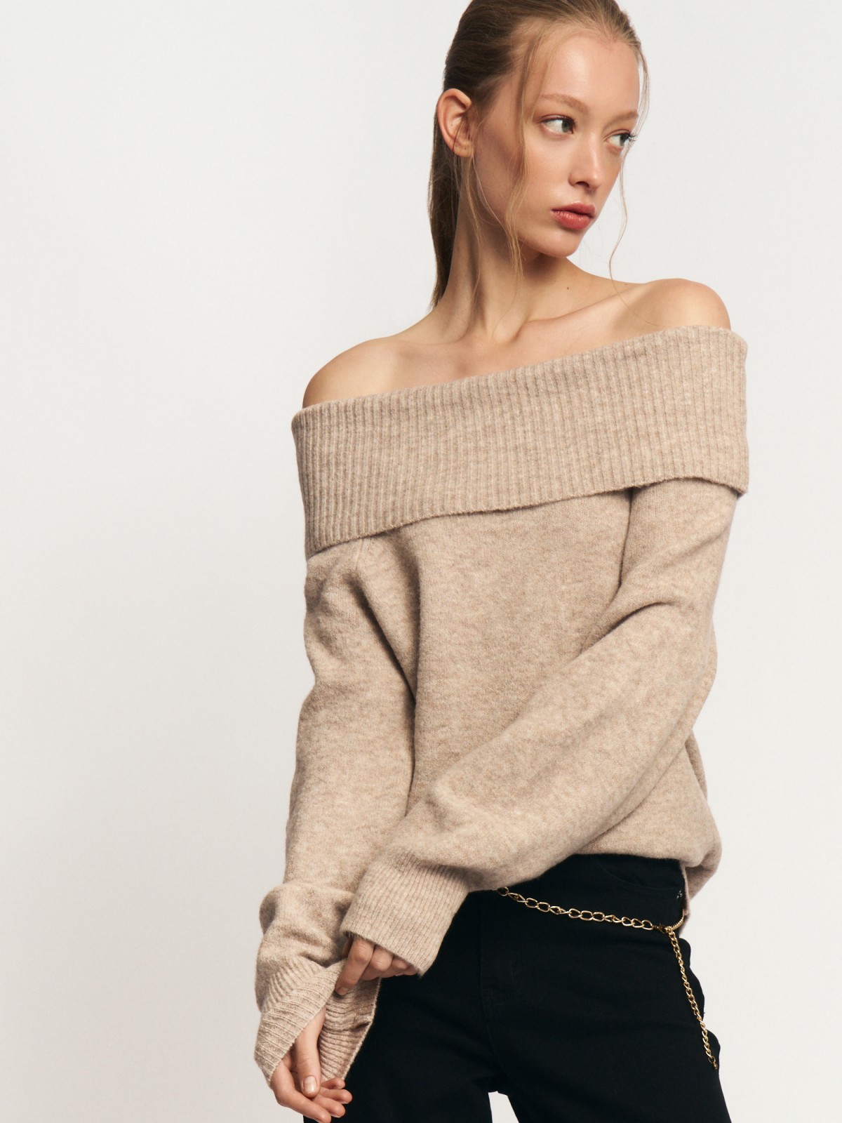 Вязаный джемпер с открытыми плечами