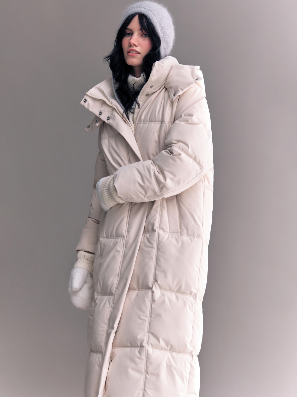 Тёплая куртка-пальто с капюшоном