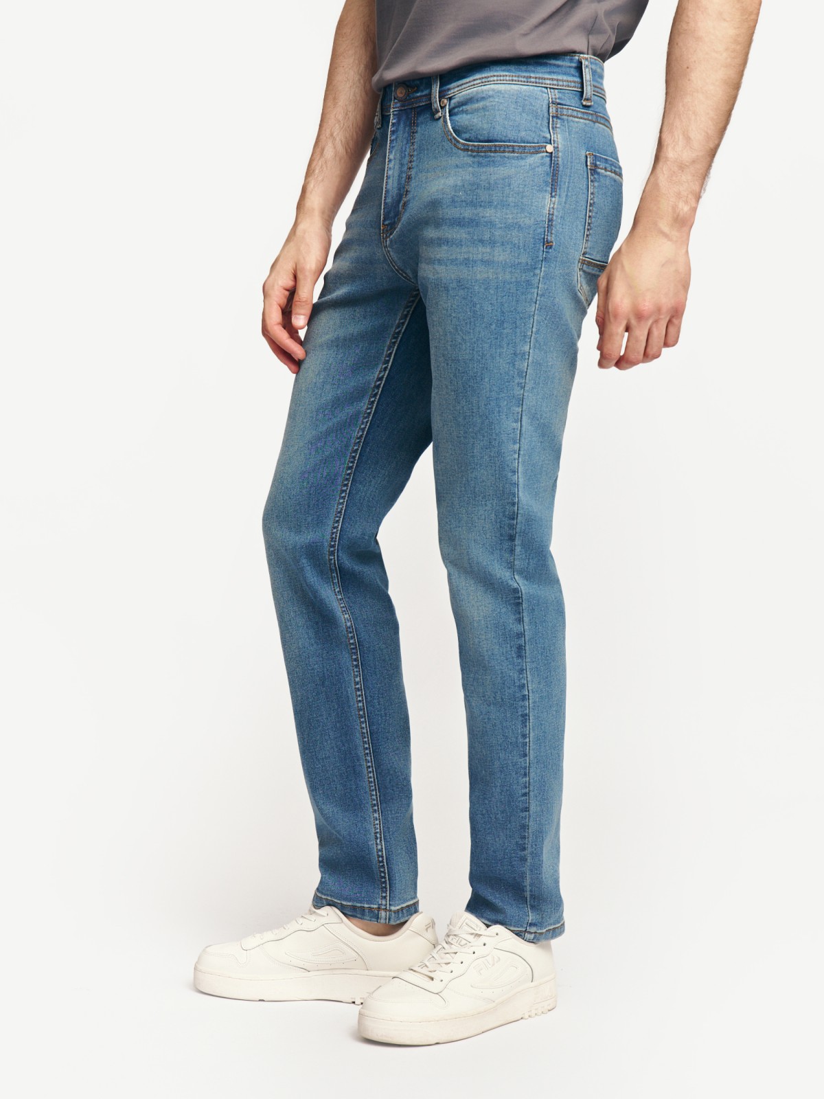 Джинсы фасона Tapered