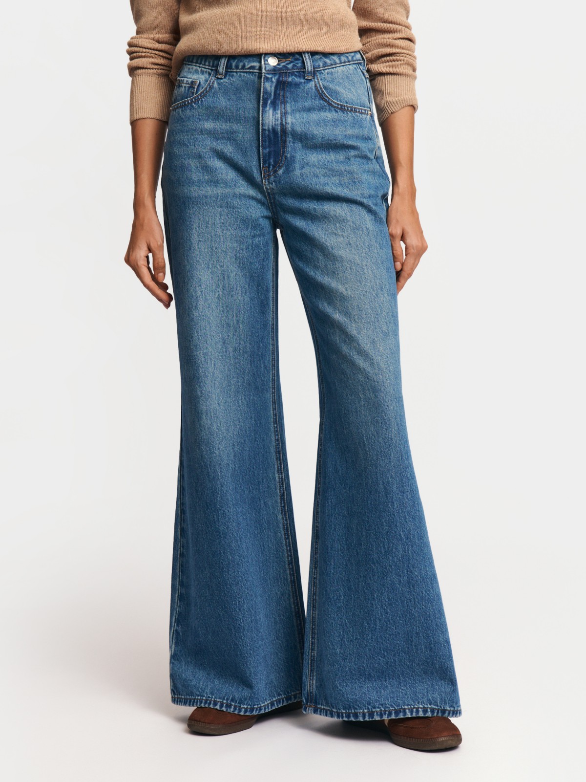 Джинсы силуэта Bootcut с высокой посадкой