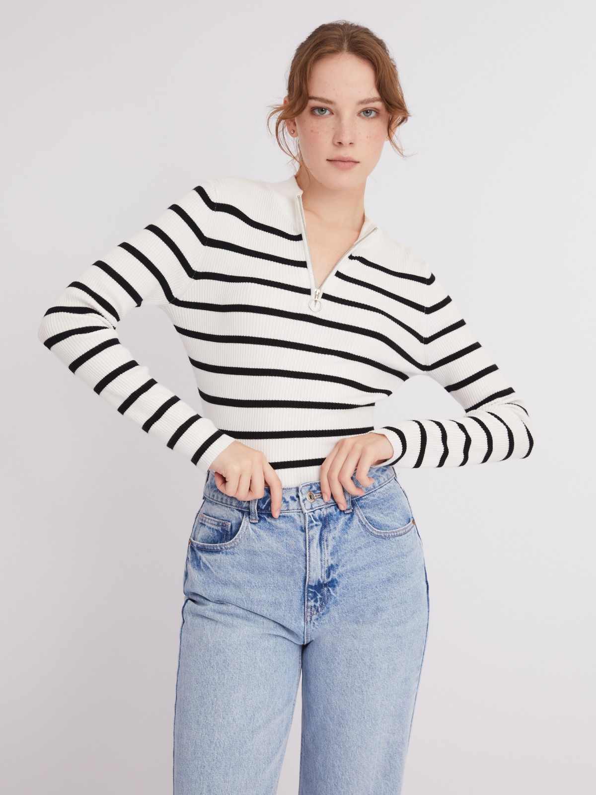 Джемпер-водолазка из вязаного трикотажа на молнии