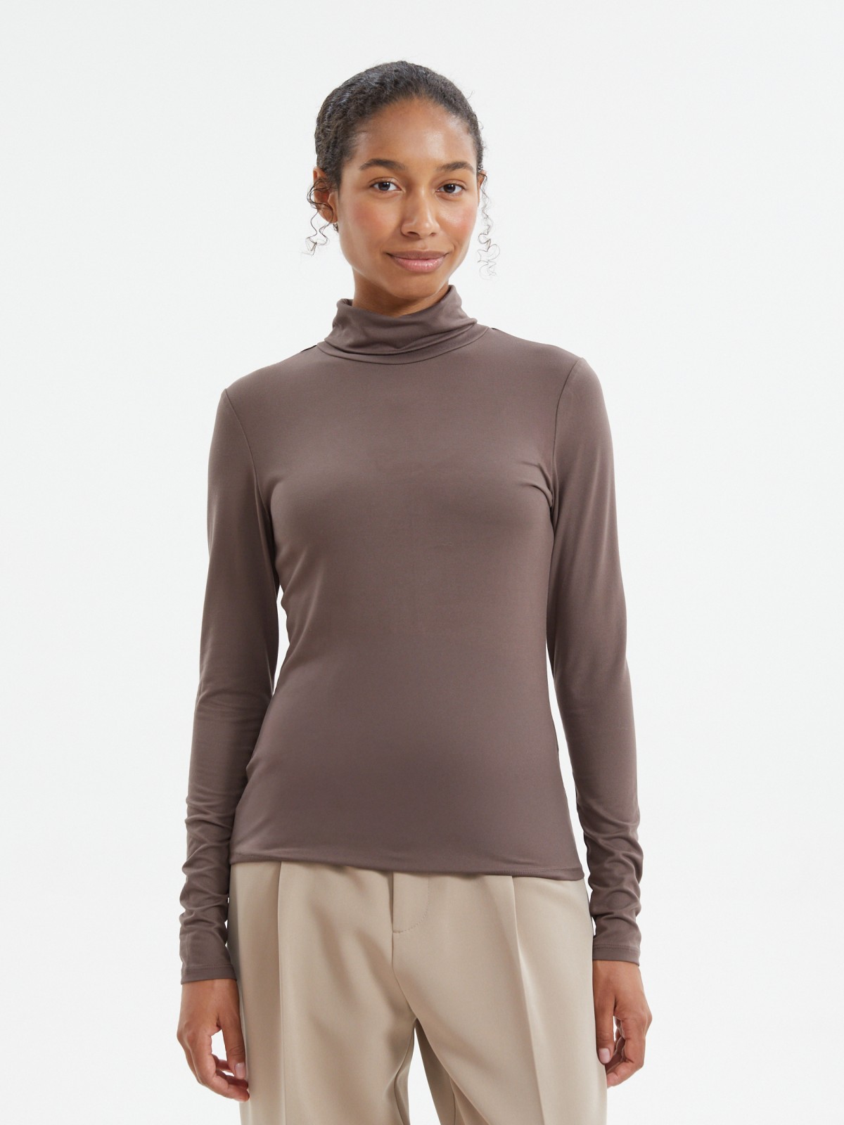 Трикотажная водолазка с горлом