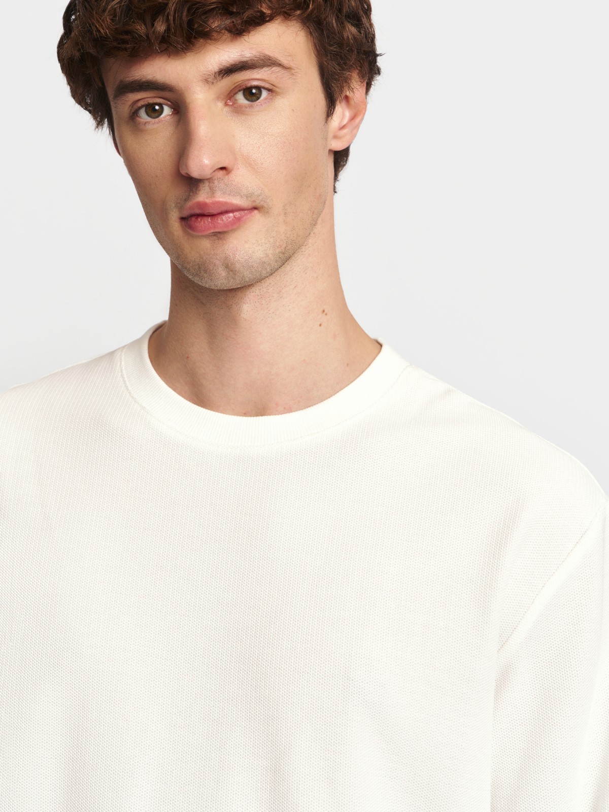 Трикотажный лонгслив с длинным рукавом