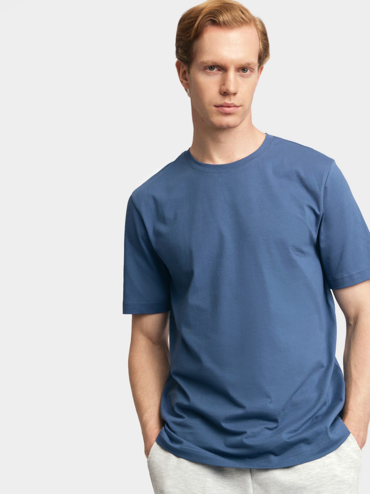 Однотонная футболка из хлопка