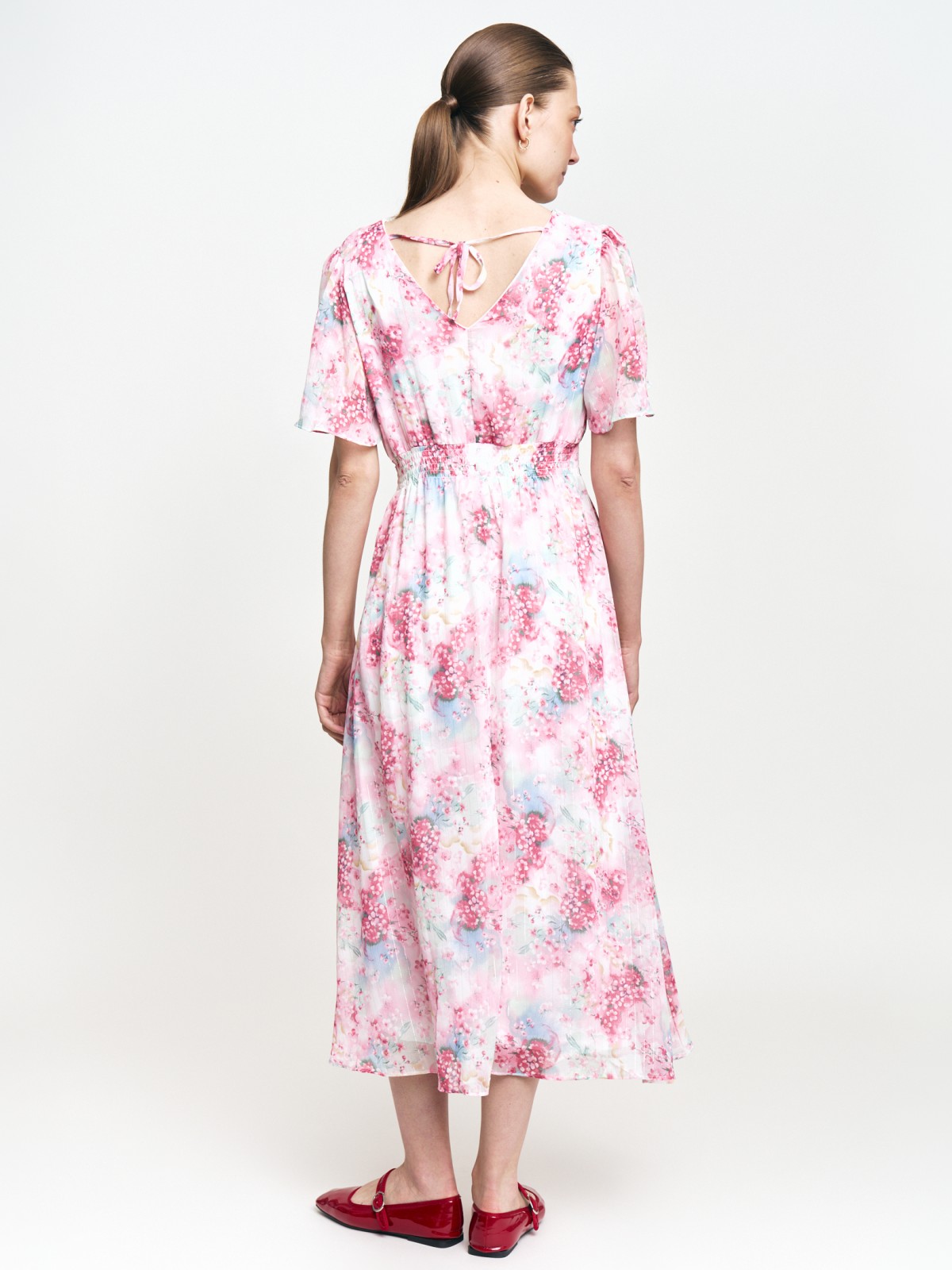 Шифоновое платье с цветочным принтом и люрексом