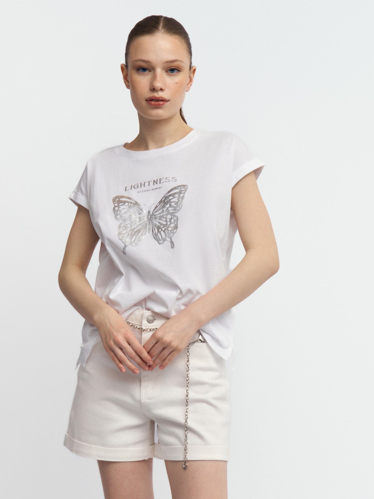 Футболка из хлопка с акцентным принтом