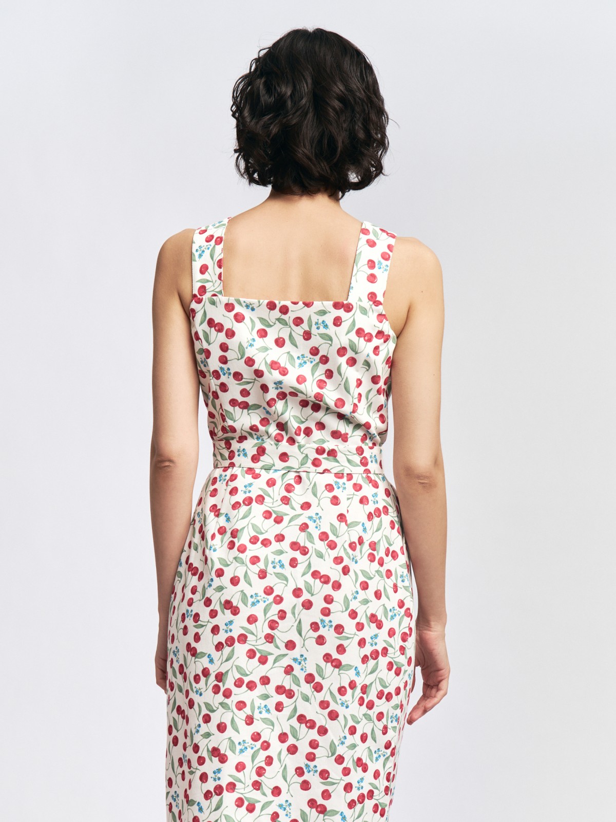 Сарафан с принтом и поясом