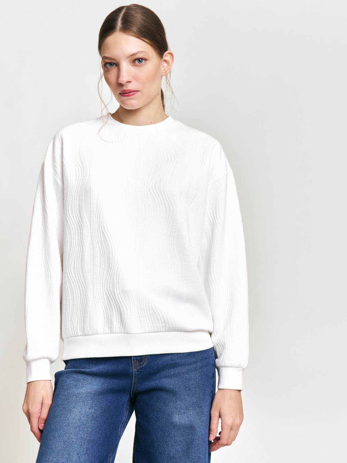 Трикотажный свитшот с фактурным узором