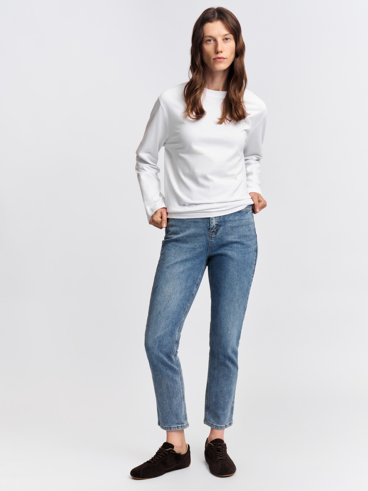 Джинсы силуэта Mom Slim с высокой посадкой