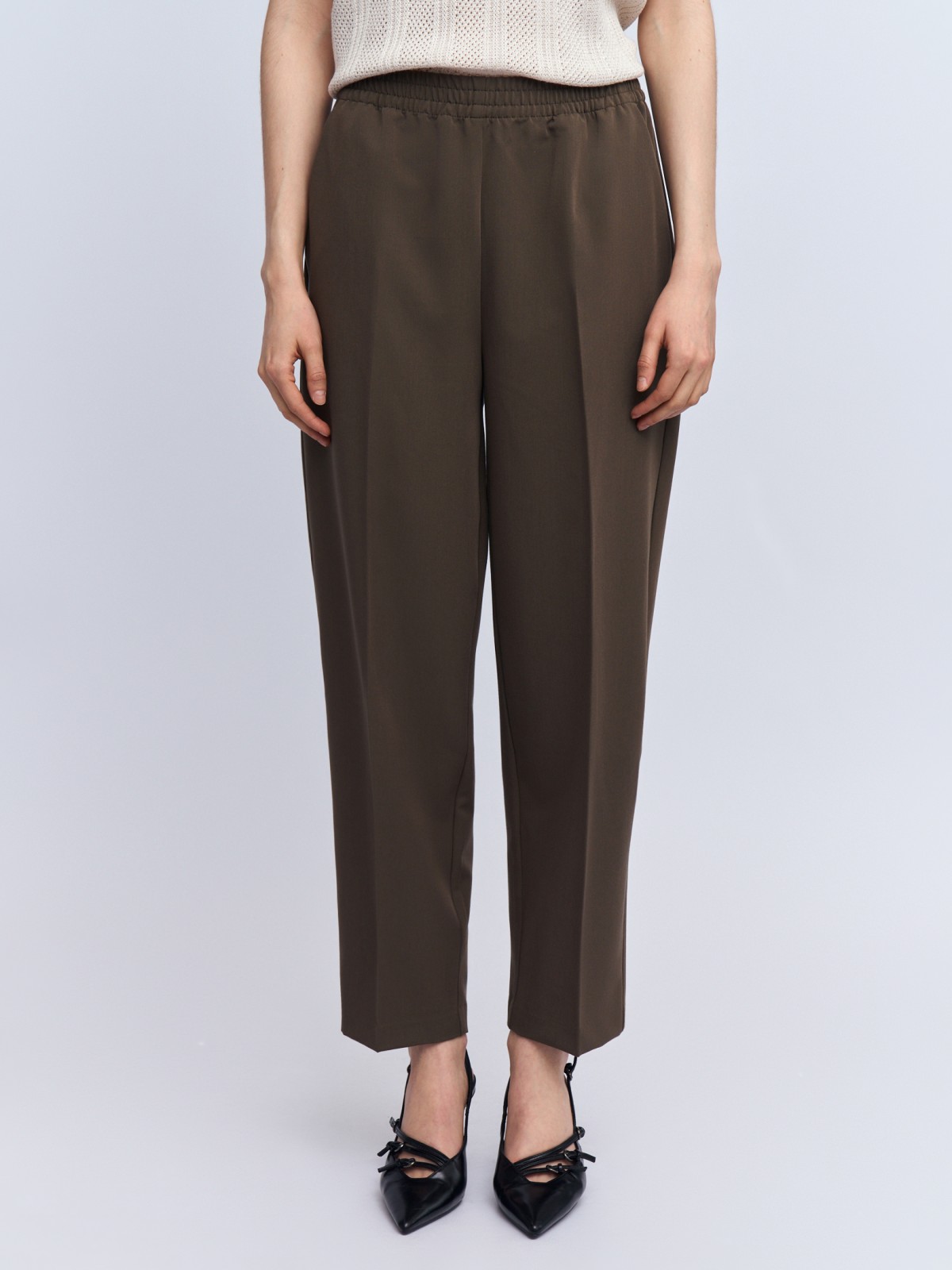 Брюки-джоггеры на резинке со стрелками