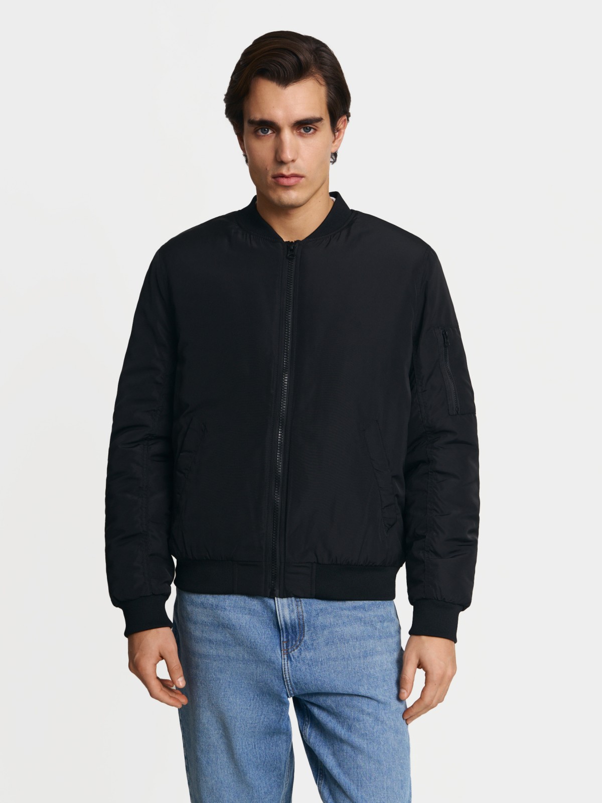 Утеплённая куртка-бомбер с воротником-стойкой