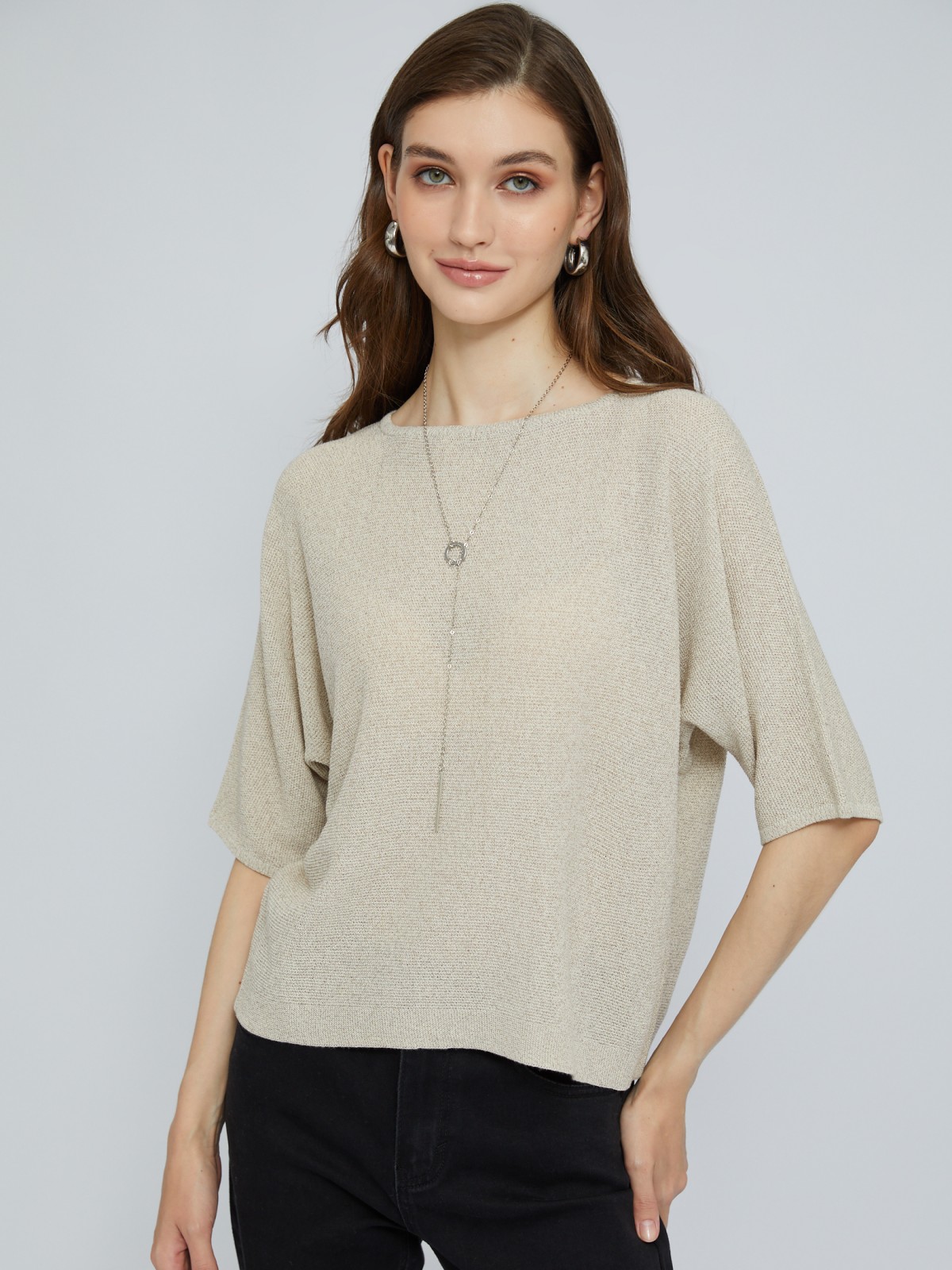 Блестящий джемпер с люрексом и декоративной подвеской