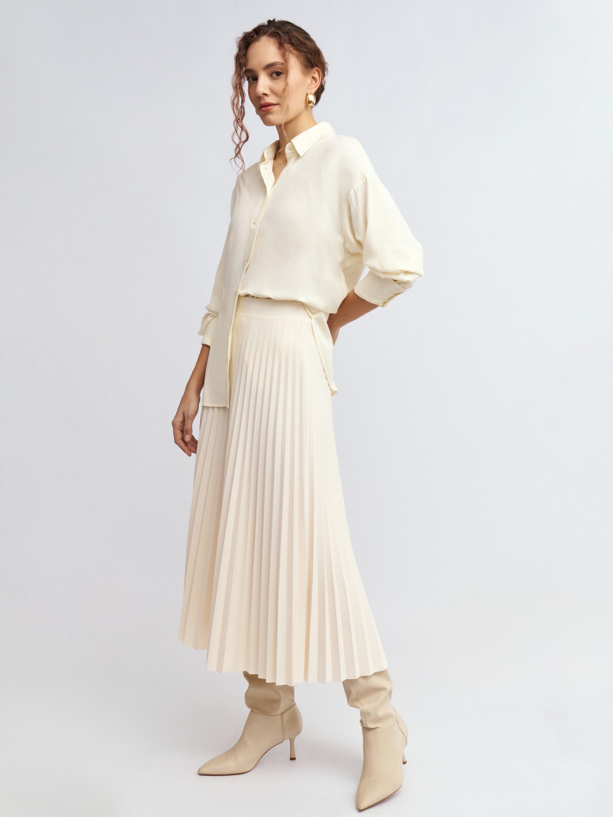 Трикотажная юбка плиссе длины миди на резинке