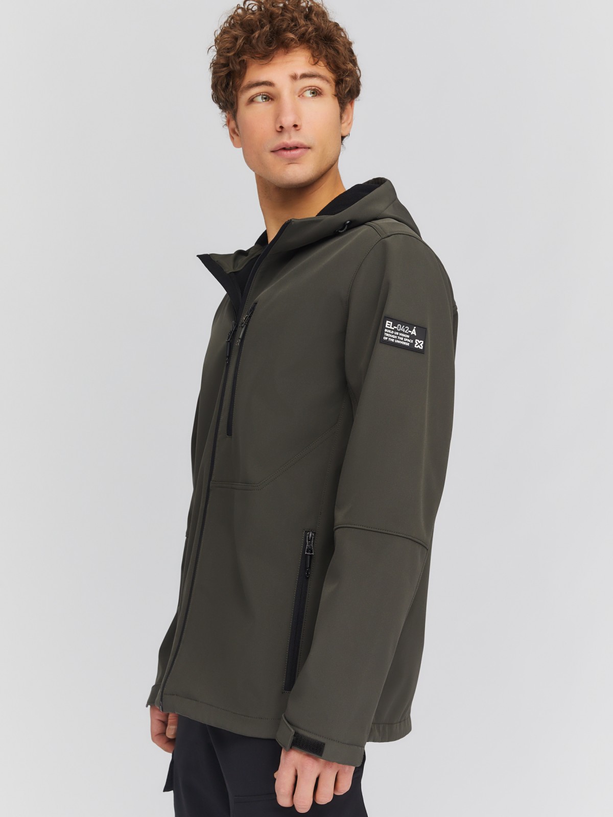 Лёгкая куртка-ветровка с капюшоном zolla 014135602014, цвет хаки, размер S - фото 3
