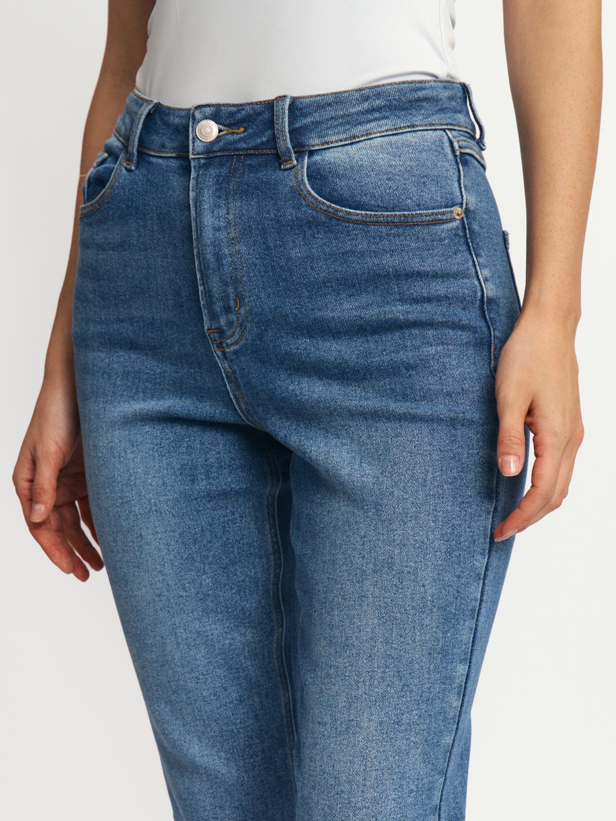 Джинсы силуэта Slim с высокой посадкой