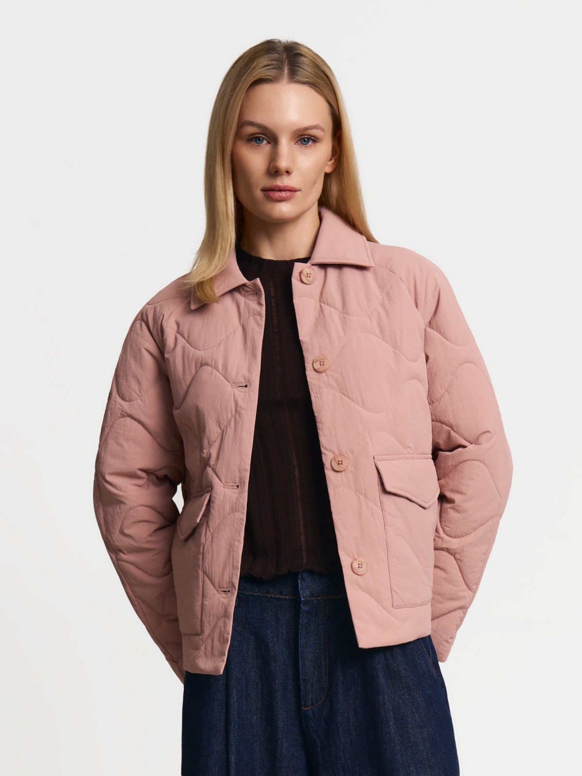 Утеплённая короткая куртка