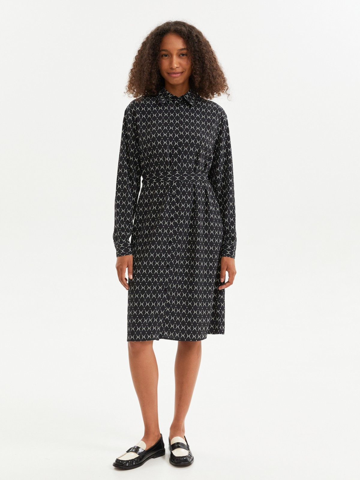 Платье-рубашка с принтом и поясом