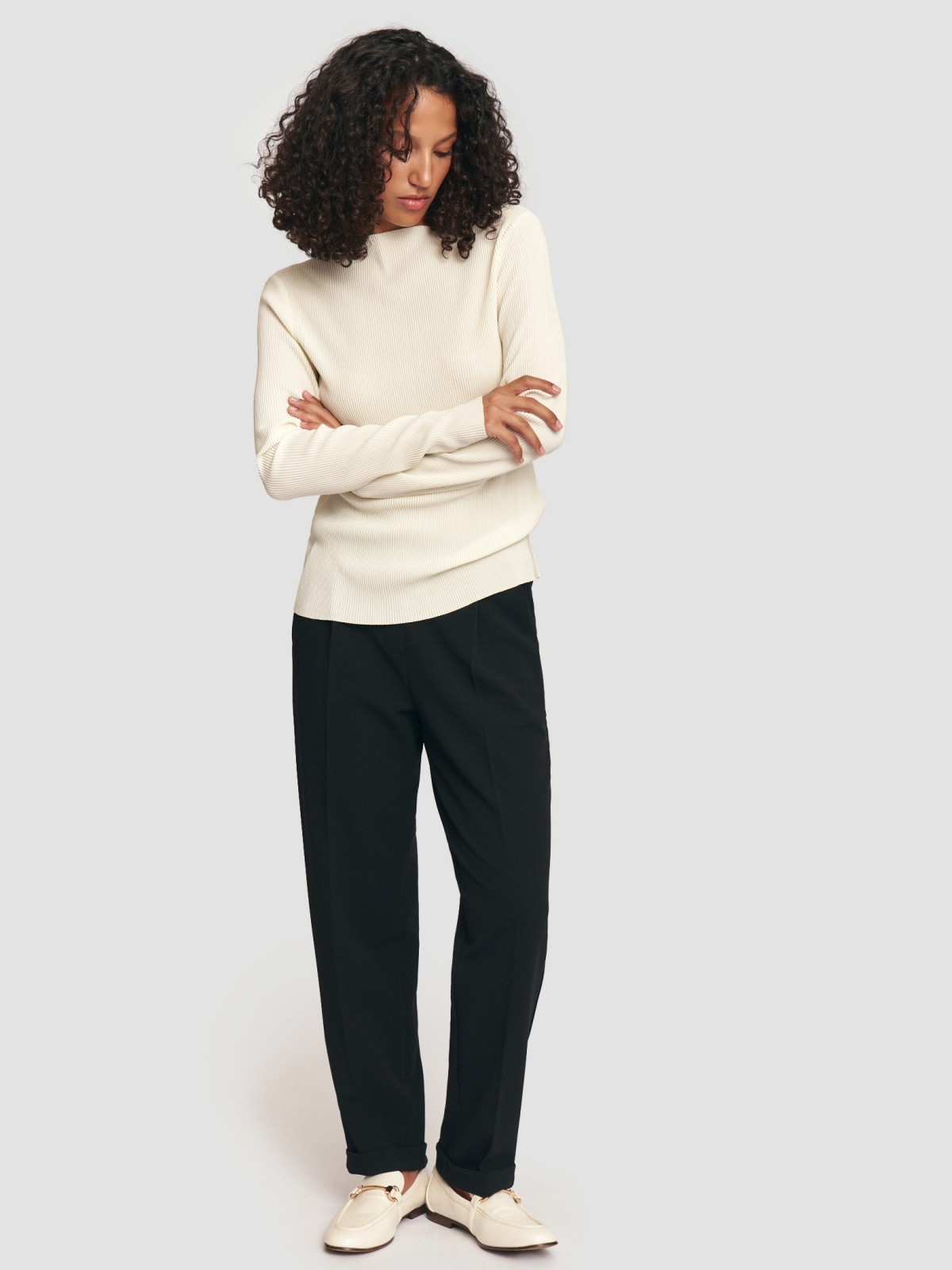 Блузка-лонгслив из фактурной ткани