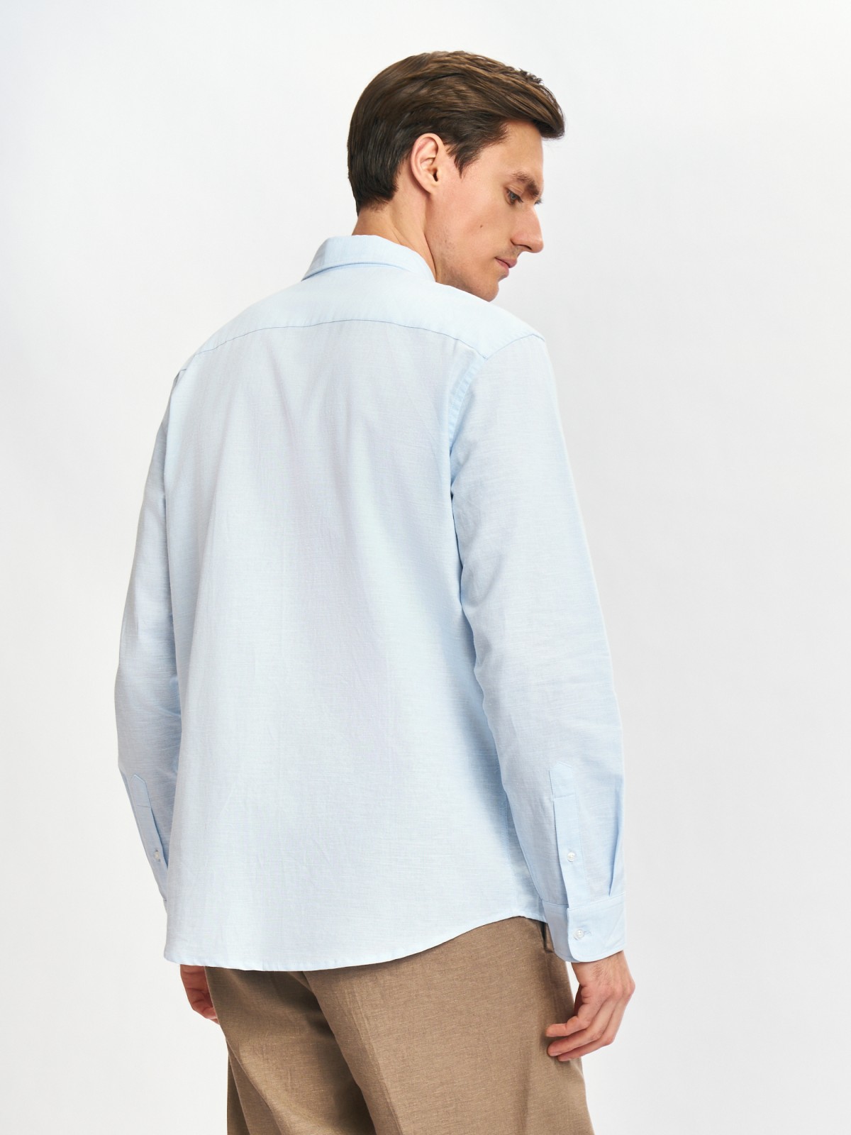 Льняная рубашка с длинным рукавом