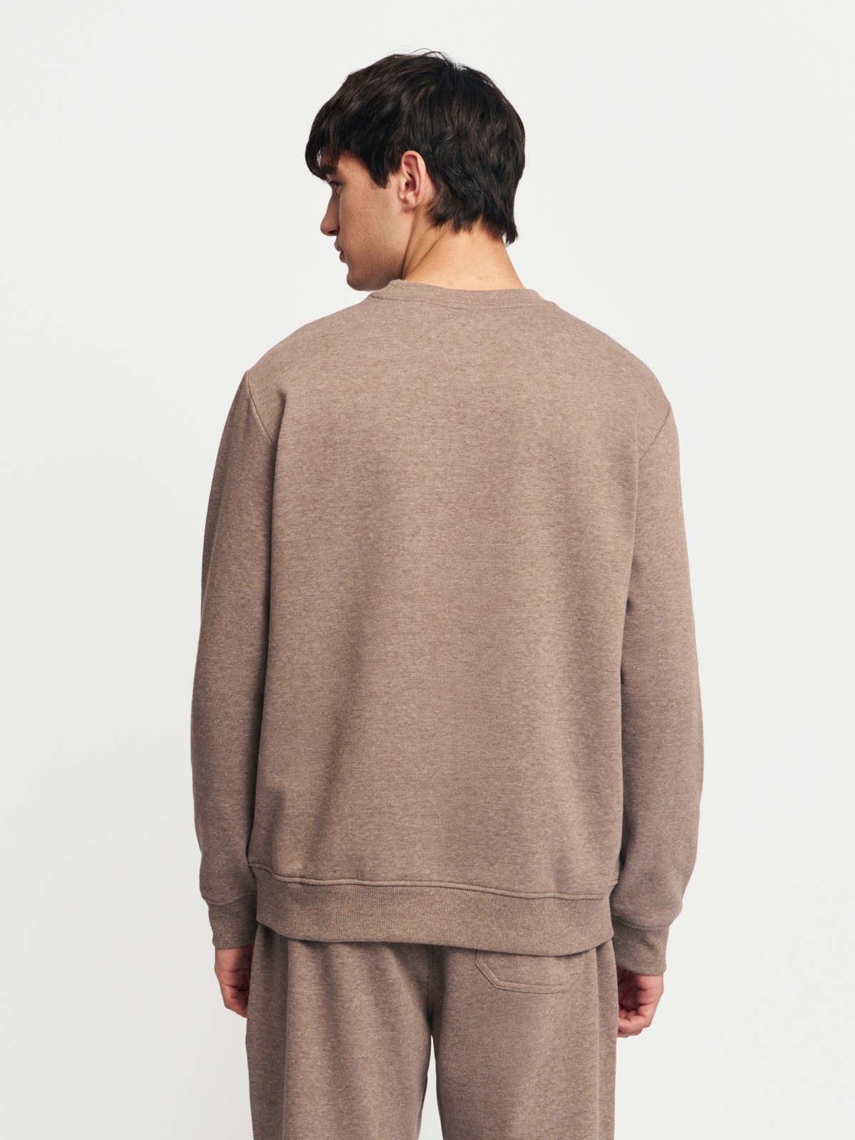 Утеплённый свитшот прямого кроя с длинным рукавом