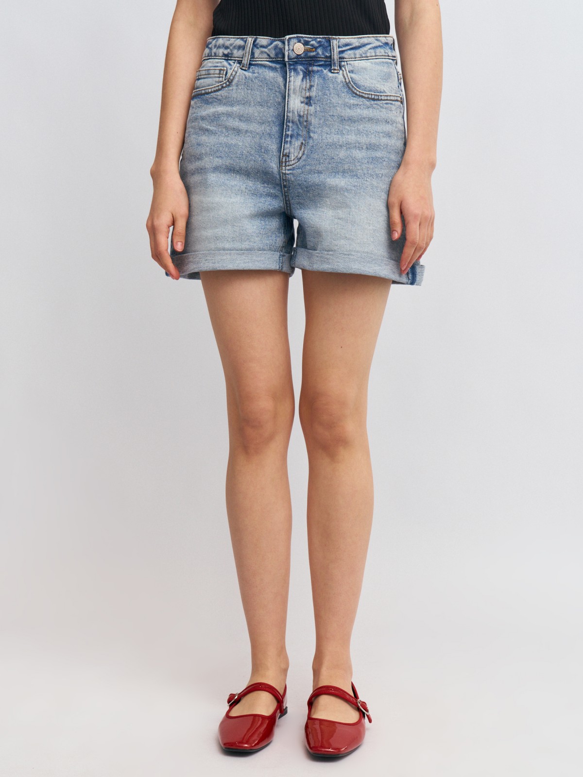 Джинсовые мини шорты Mom с отворотами