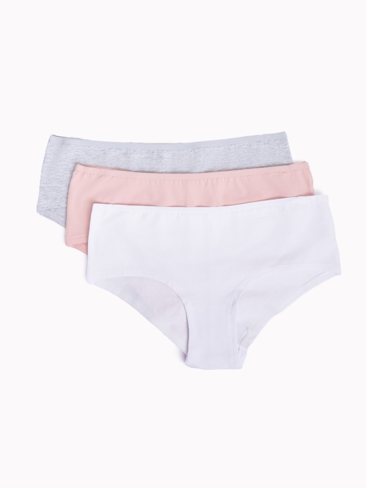 Набор однотонных трусов 3 шт в комплекте 699₽