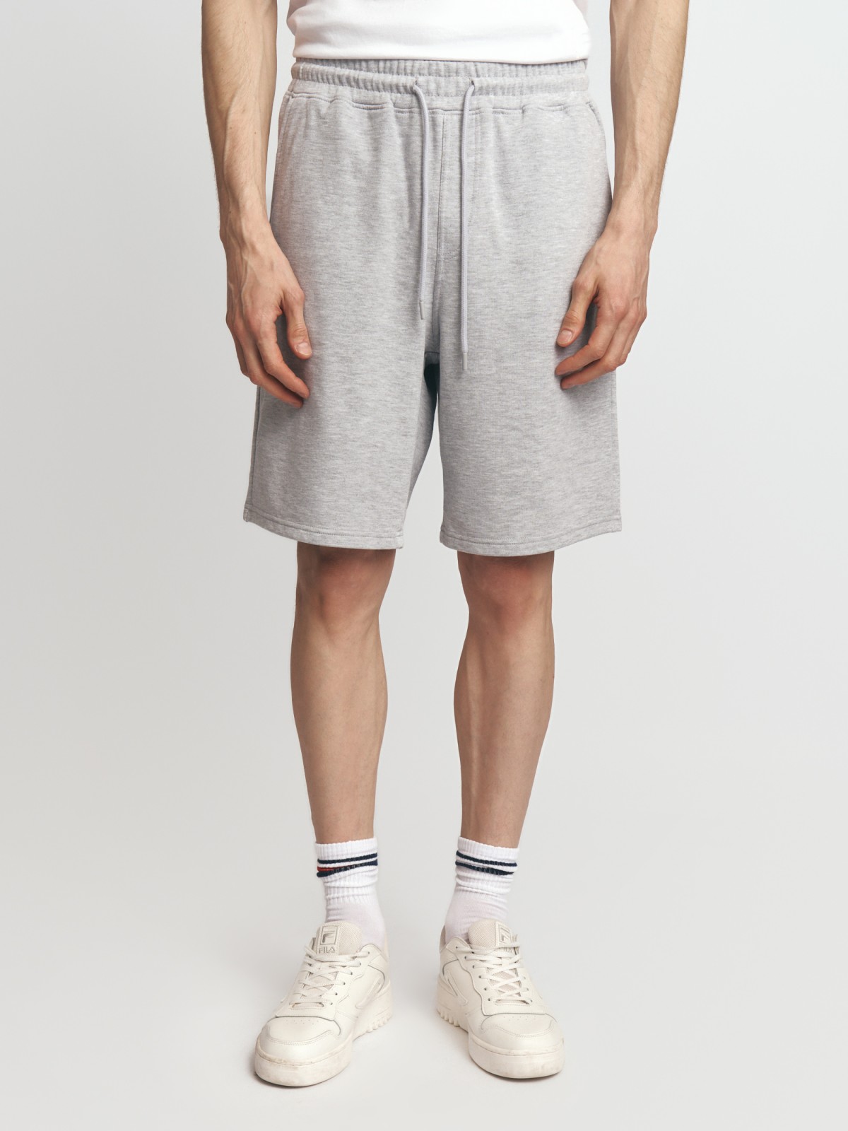 Трикотажные шорты на резинке