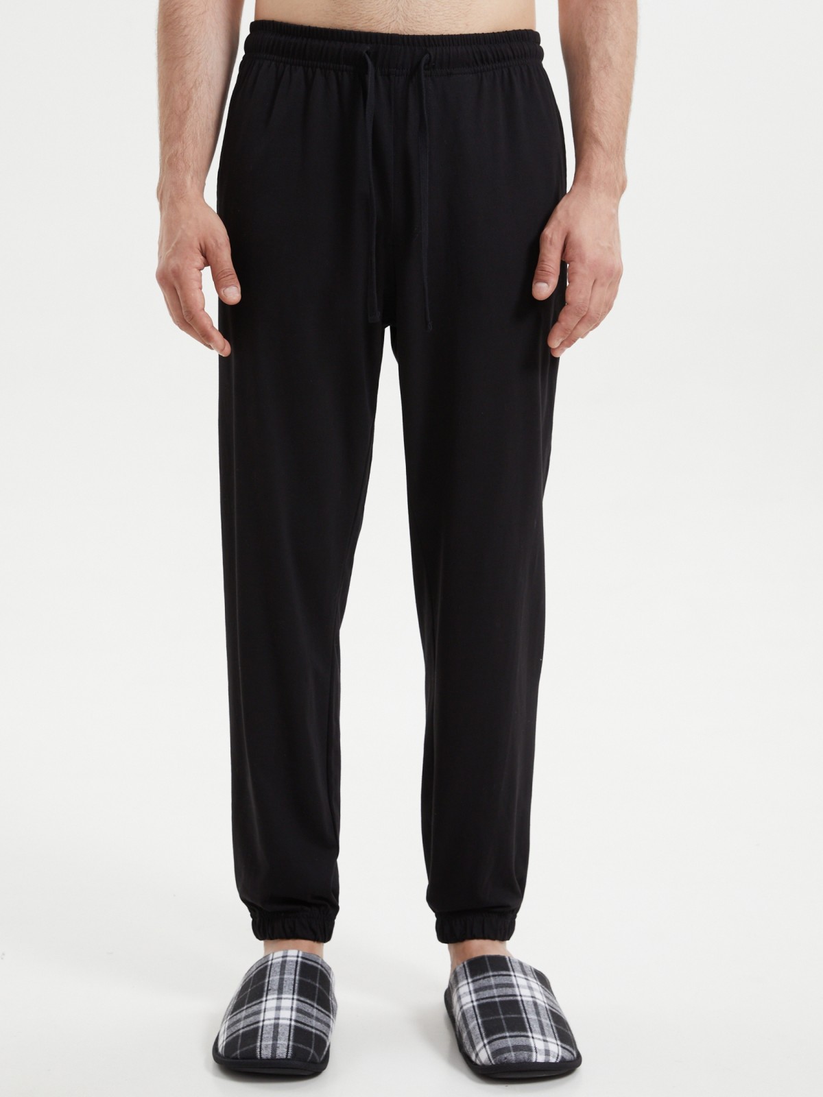 Трикотажные брюки-джоггеры на резинке