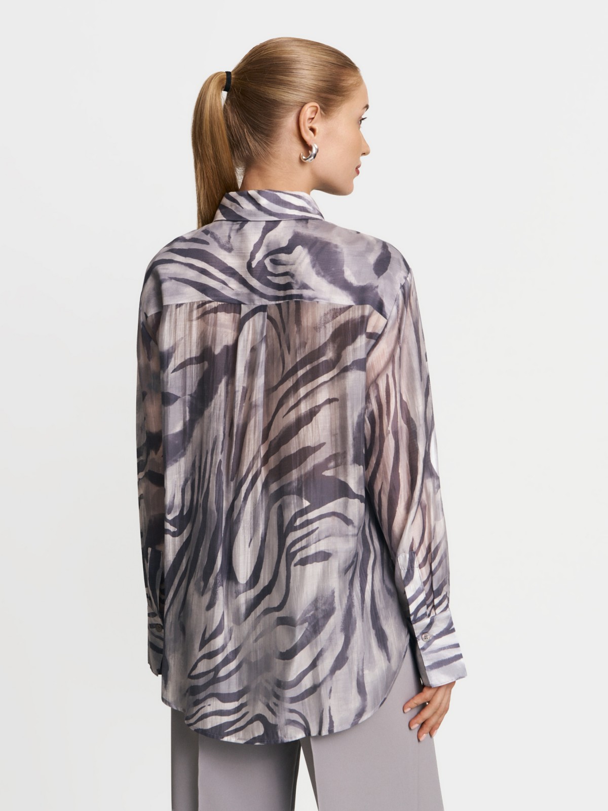 Свободная рубашка из органзы с принтом