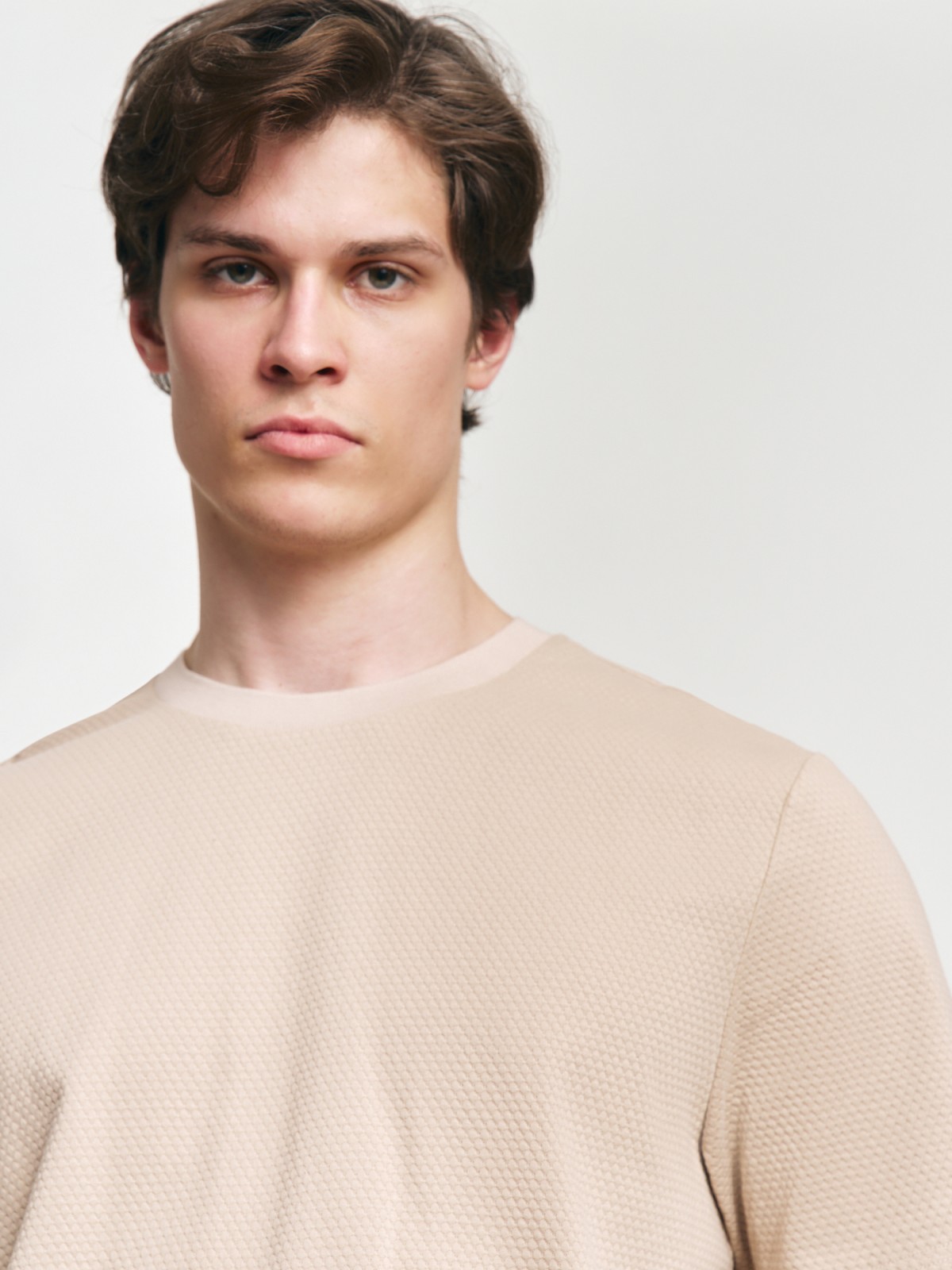 Футболка из хлопка с круглым вырезом