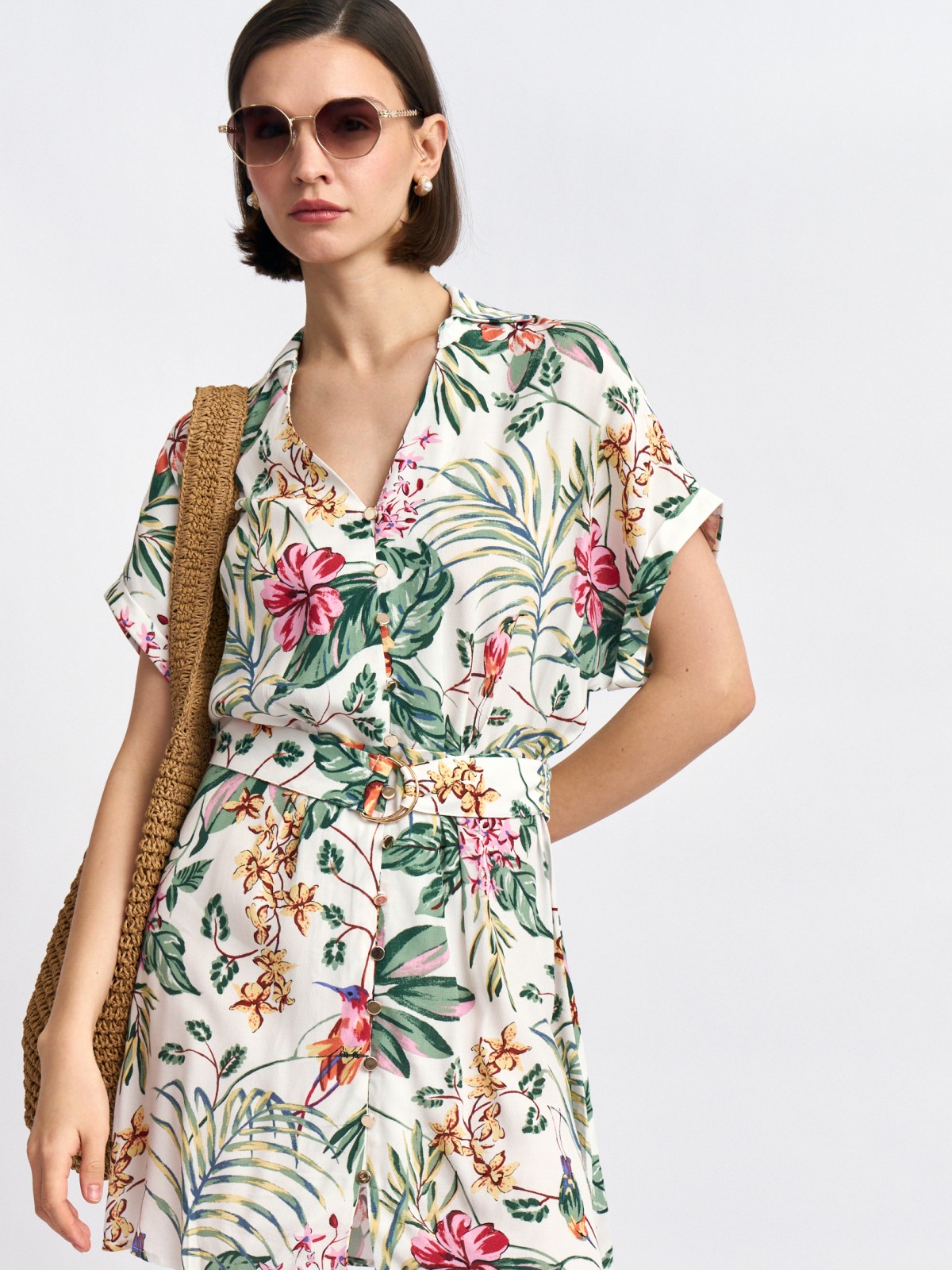 Платье-рубашка из вискозы с поясом на талии