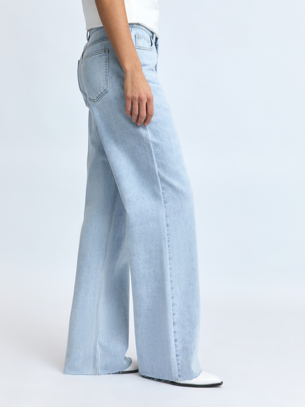 Джинсы прямого силуэта с высокой посадкой