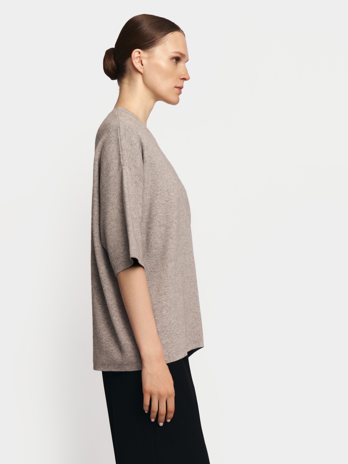 Трикотажный джемпер с коротким рукавом