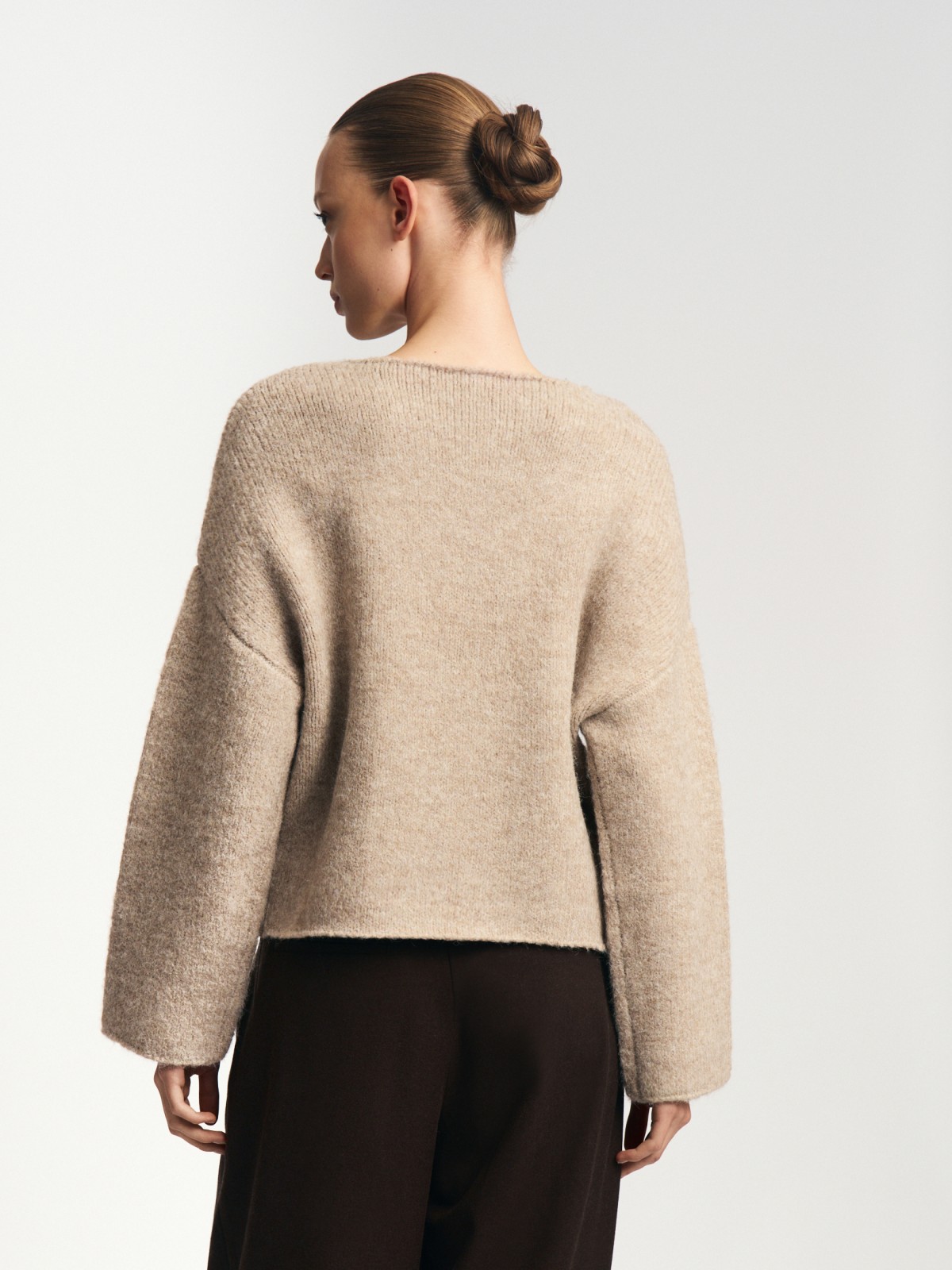 Вязаный джемпер с фактурными швами