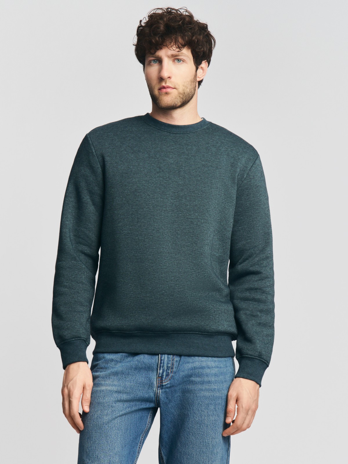 Утеплённый свитшот прямого кроя с длинным рукавом